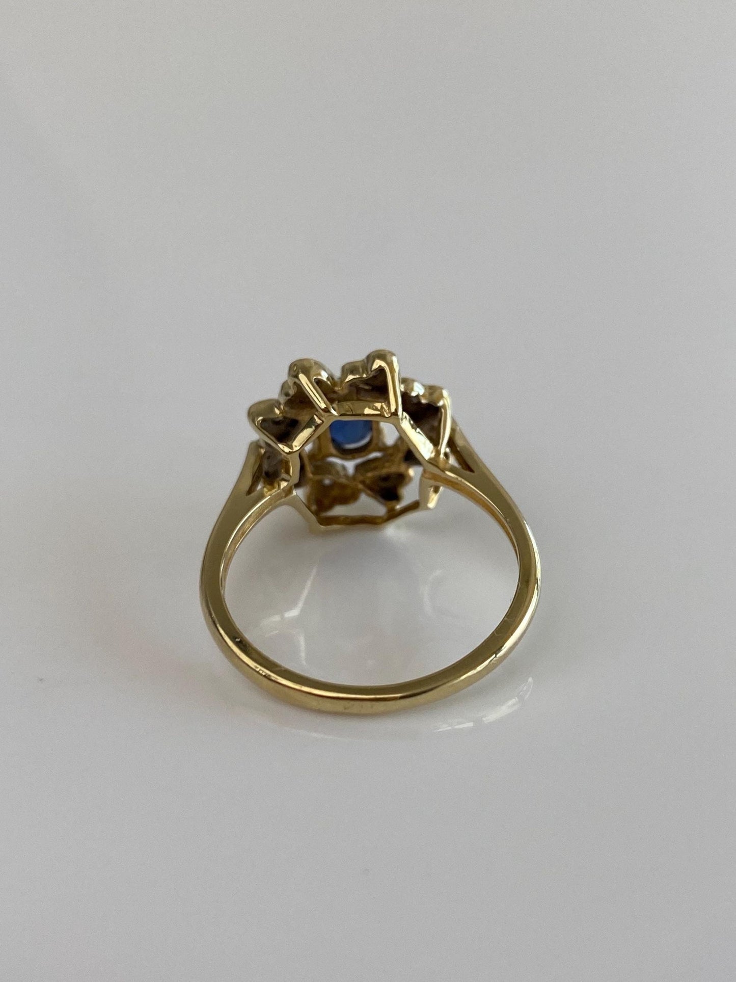 Vintage Solid 14k White & Yellow Gold Diamond Halo Blue Sapphire Ring - Size 6.75