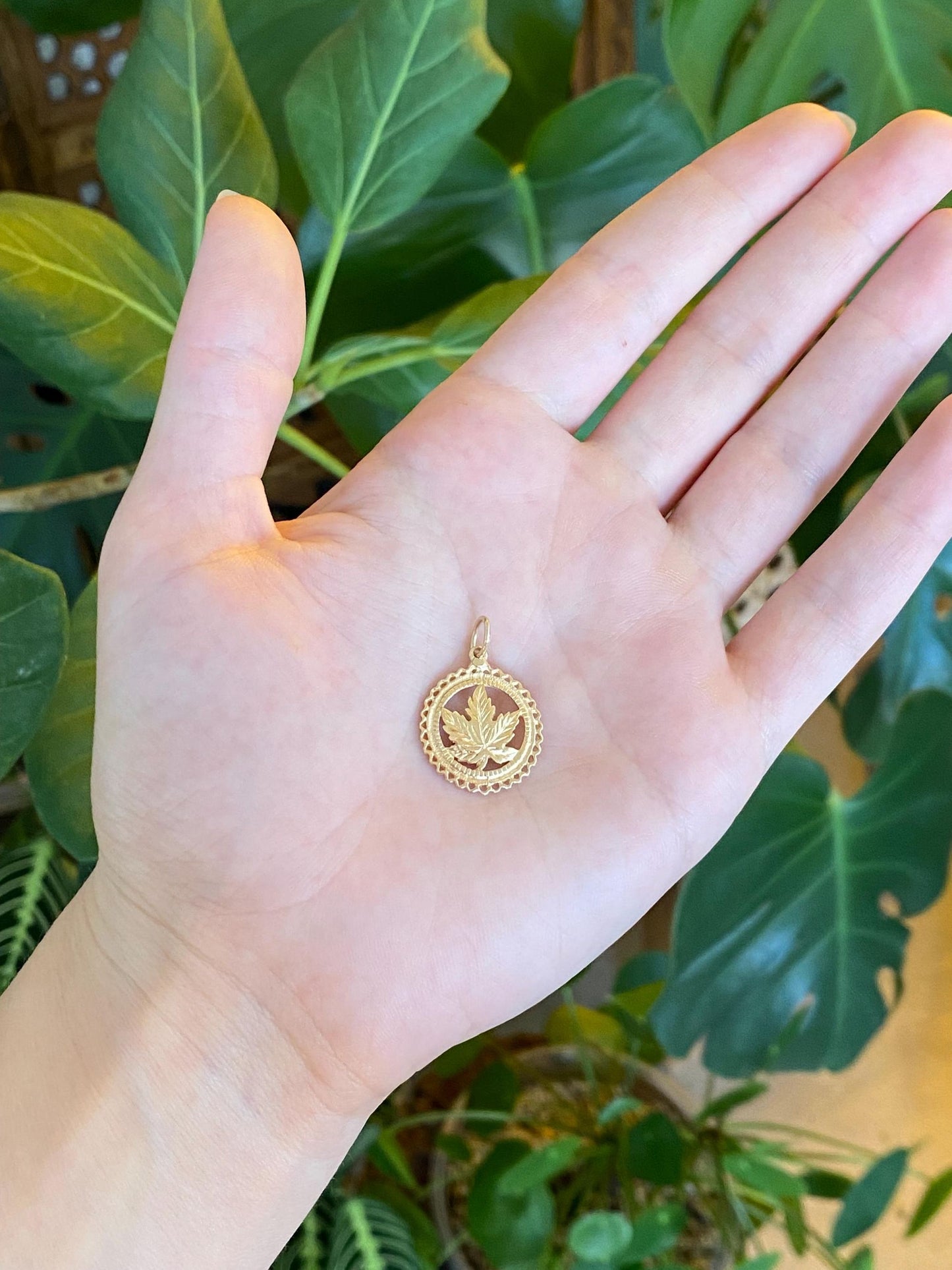 Vintage Solid 10k Yellow Gold Maple Leaf Charm