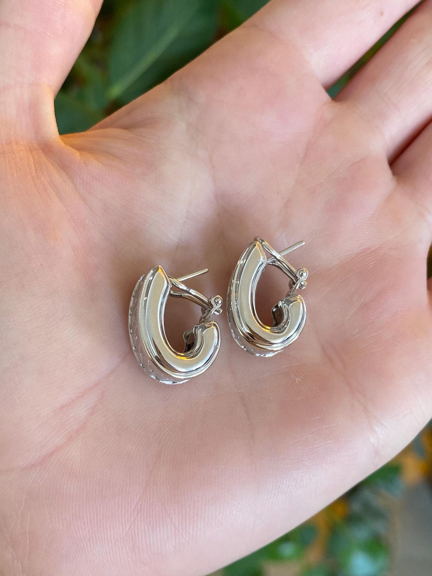 Vintage 18k White Gold Woven Design Drop Earrings