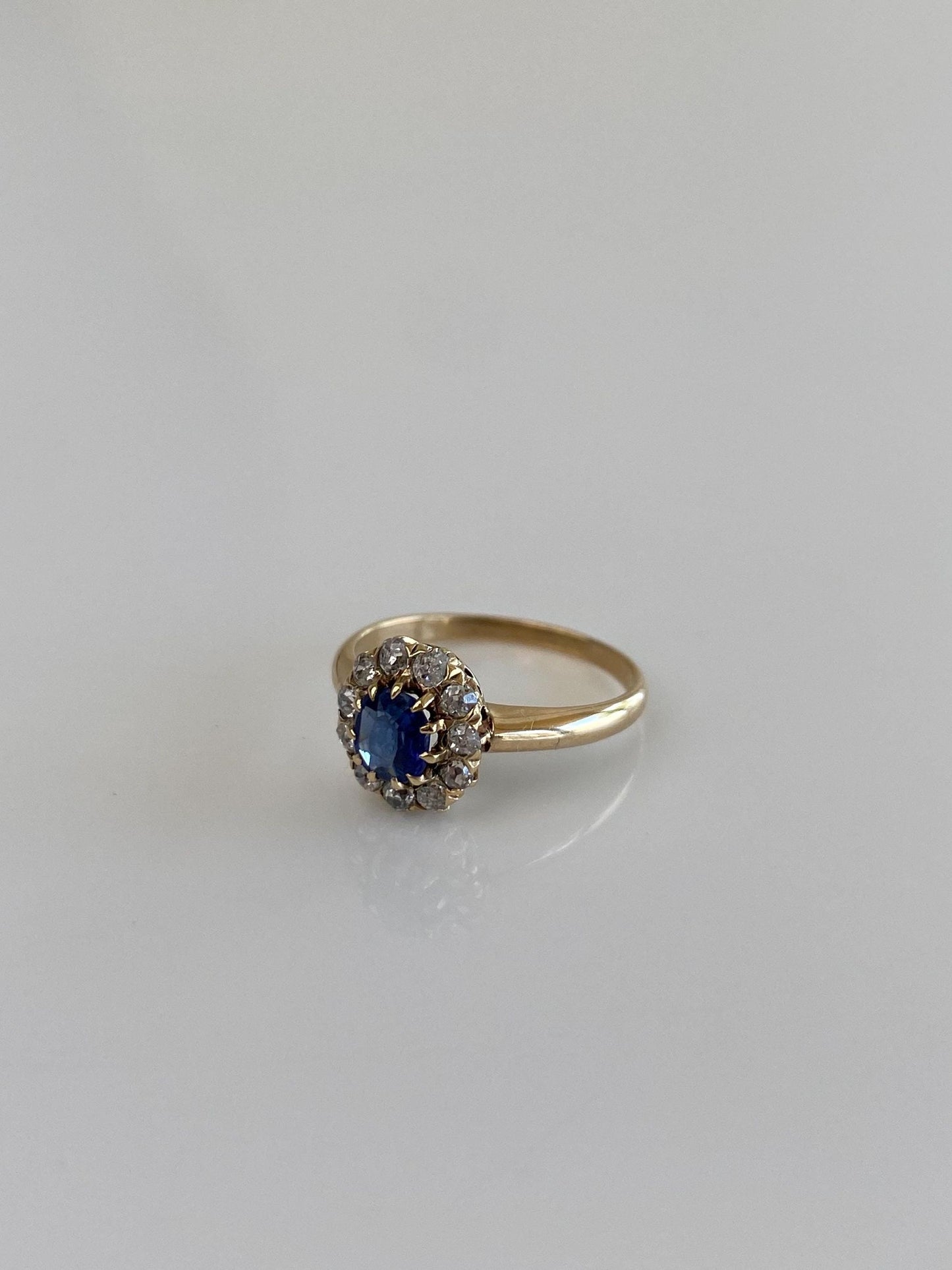 Solid 14k Yellow Gold Diamond Halo Blue Sapphire Ring - Size 3.25