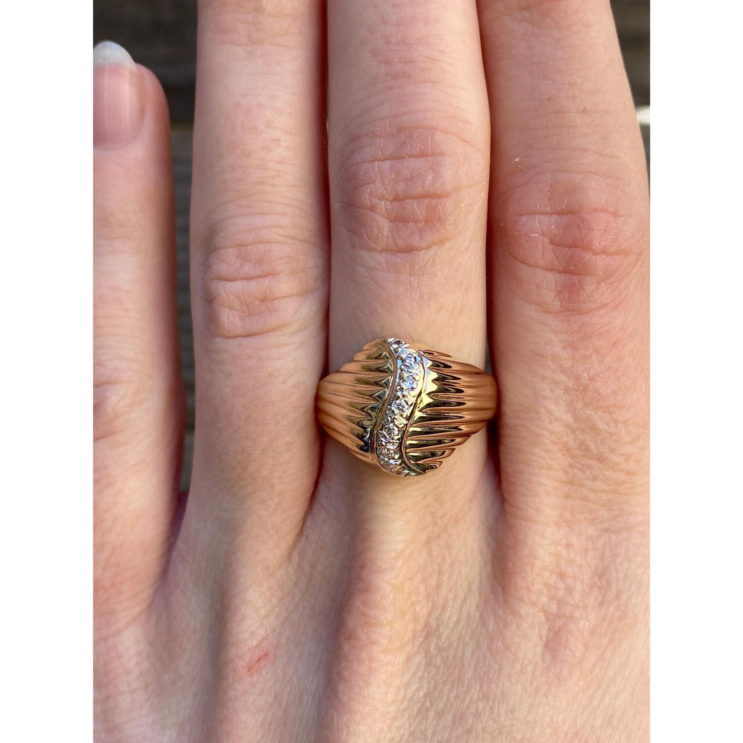 Solid 14k Yellow Gold Diamond Fluted Ring - Size 7.75