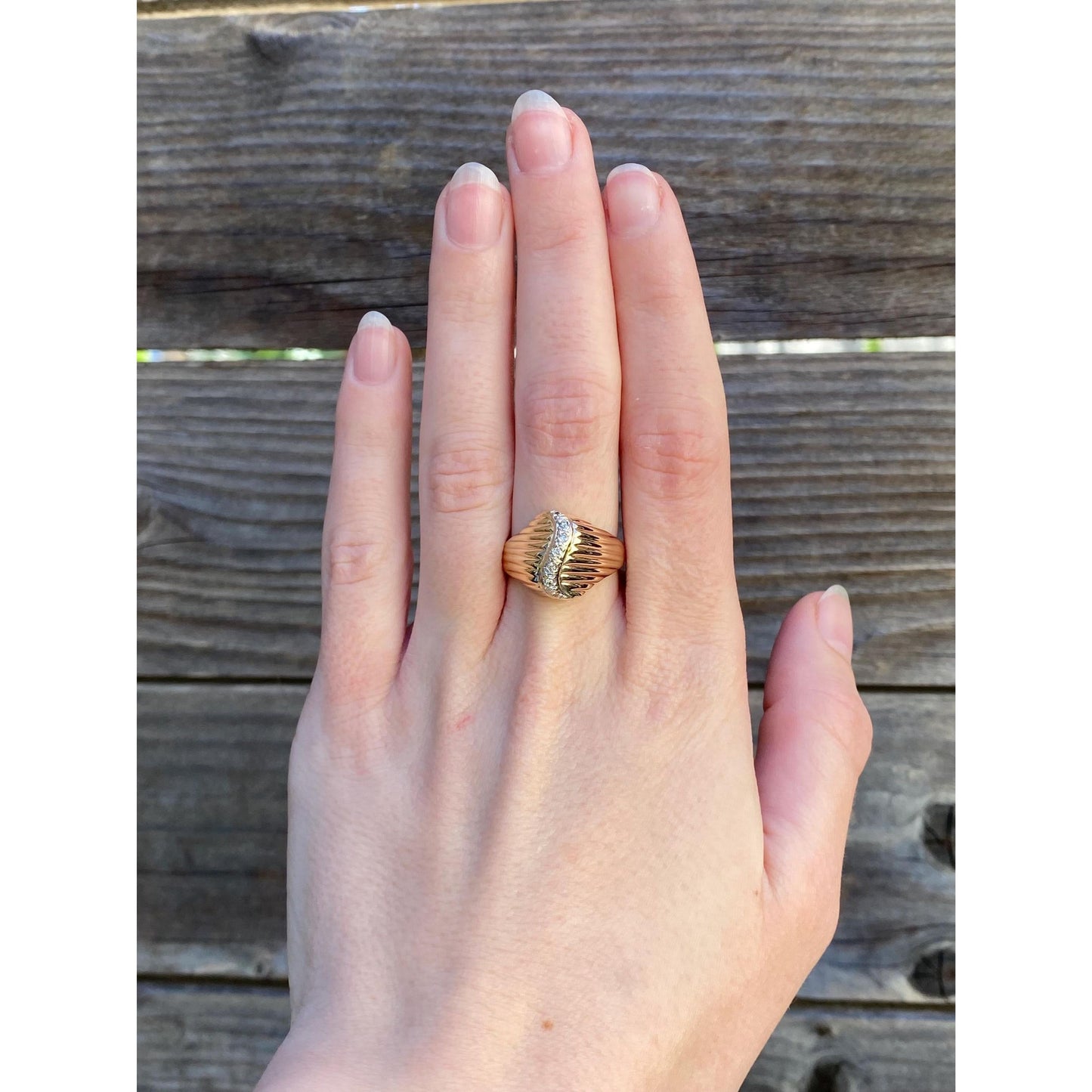 Solid 14k Yellow Gold Diamond Fluted Ring - Size 7.75