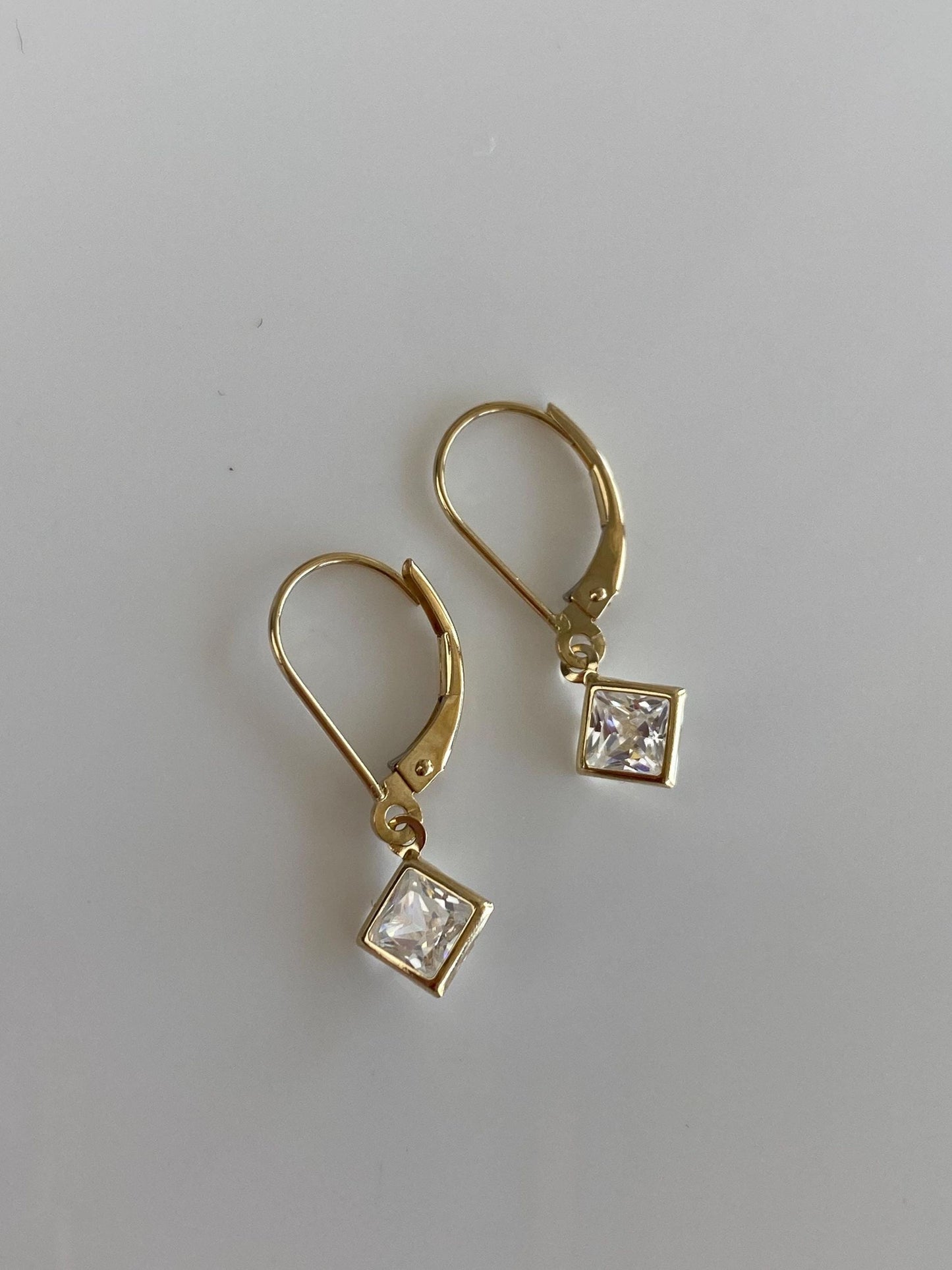 Vintage Solid 14k Yellow Gold Clear Cubic Zirconia Dangle Earrings