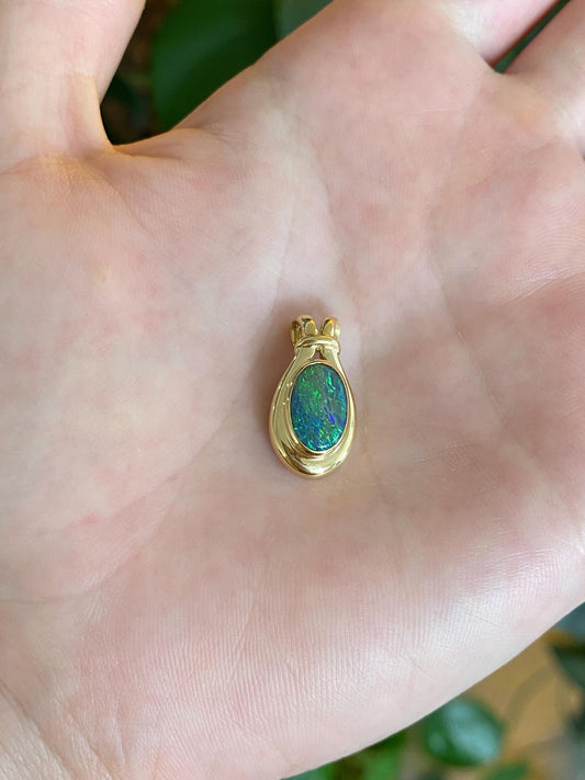 Vintage Solid 18k Yellow Gold Opal Charm