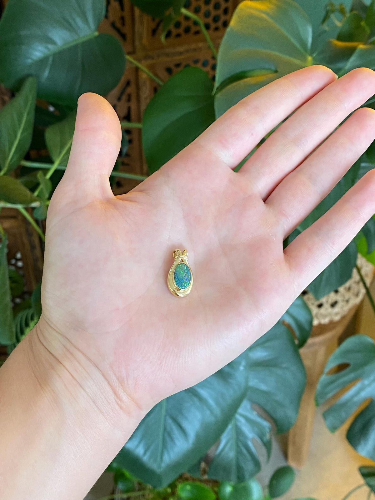 Vintage Solid 18k Yellow Gold Opal Charm