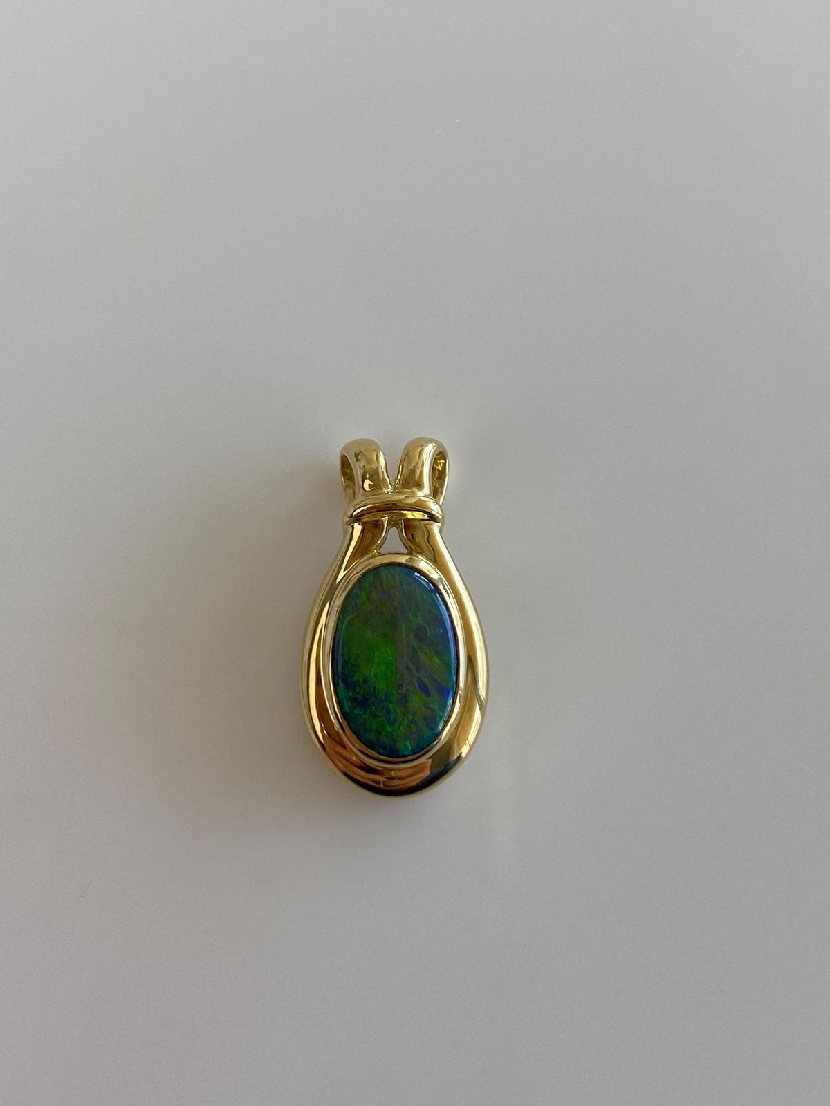 Vintage Solid 18k Yellow Gold Opal Charm