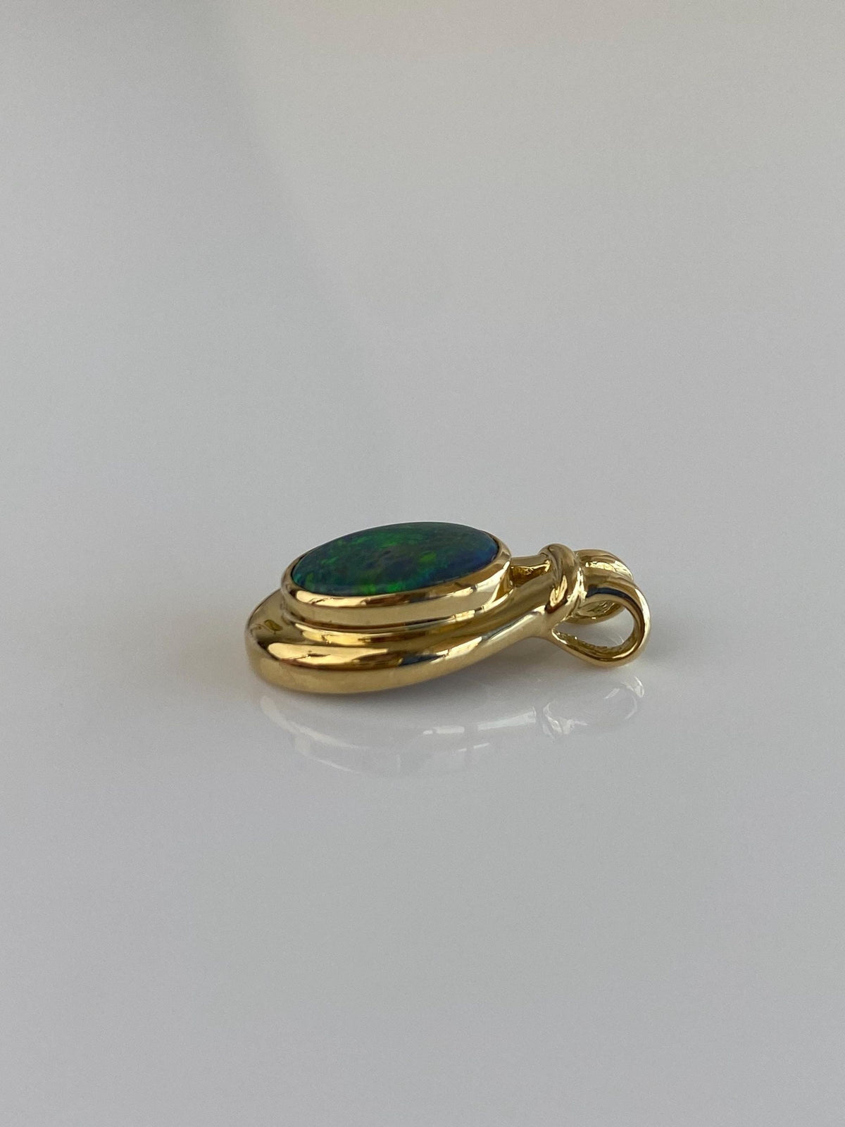 Vintage Solid 18k Yellow Gold Opal Charm