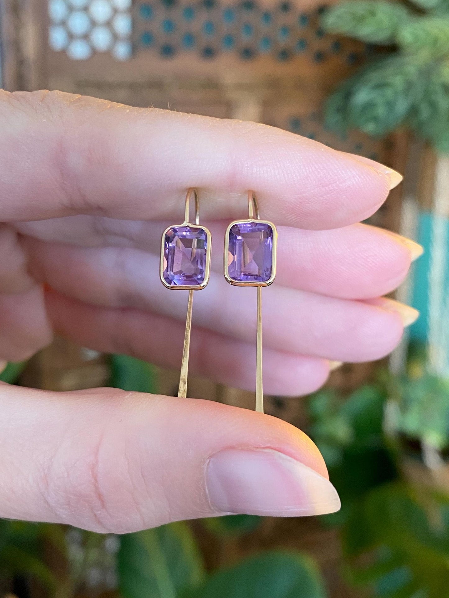 Vintage Solid 14k Yellow Gold Purple Cubic Zirconia Drop Earrings