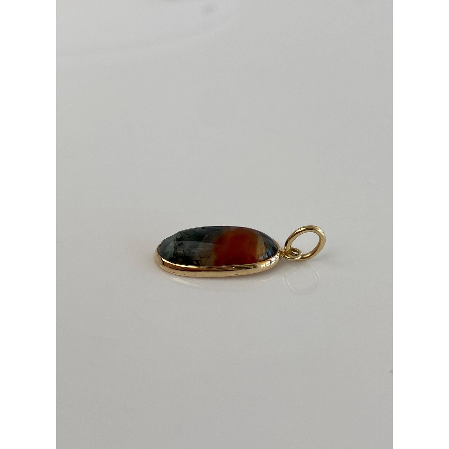 Vintage Solid 14k Yellow Gold Agate Charm