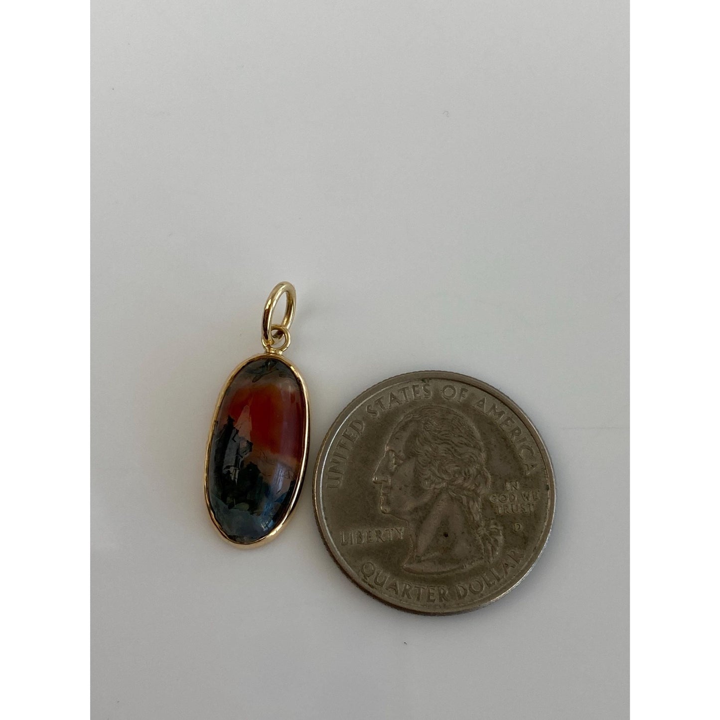 Vintage Solid 14k Yellow Gold Agate Charm