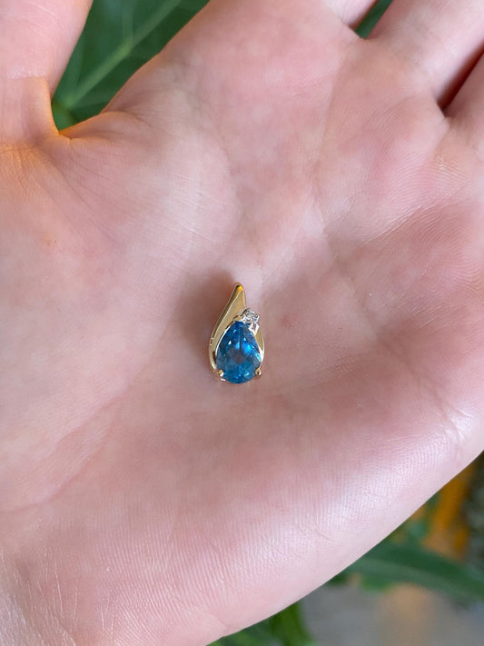 Vintage Solid 14k Yellow Gold Topaz Diamond Charm