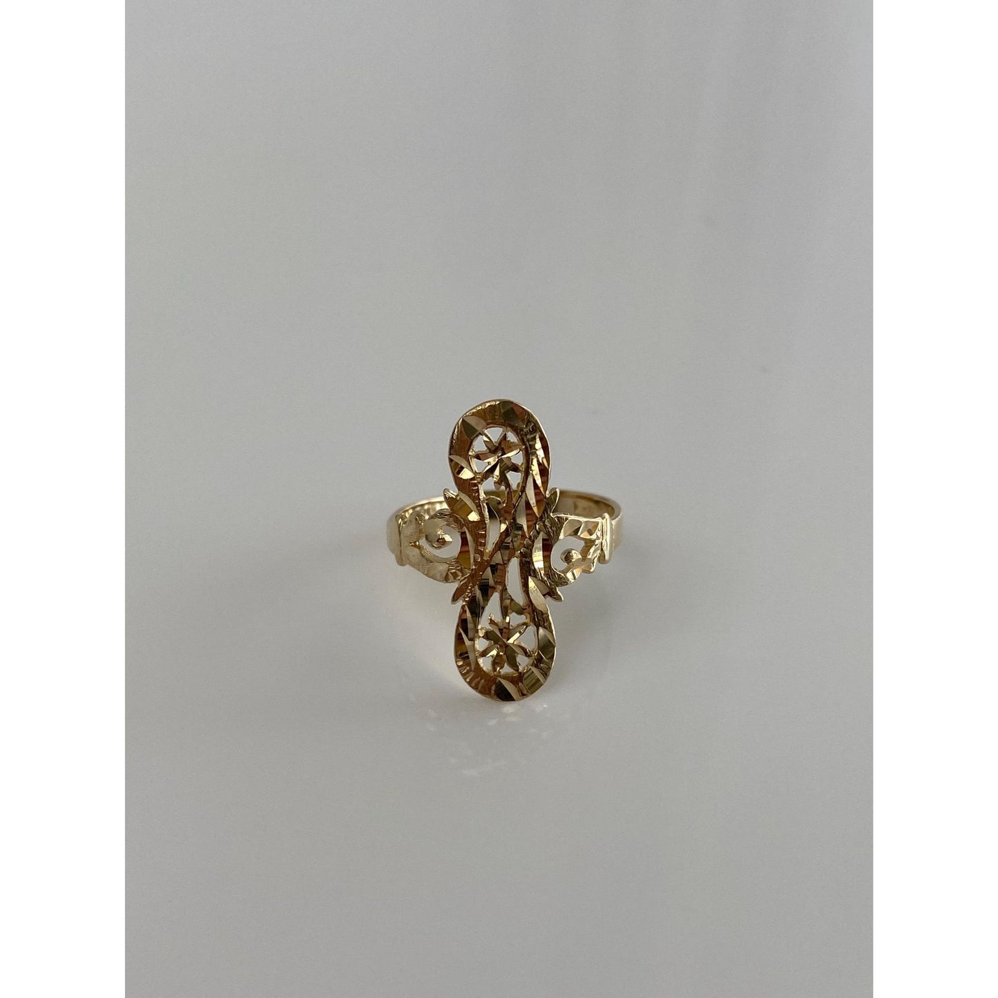 Vintage Solid 10k Yellow Gold Diamond Cut Ring - Size 6