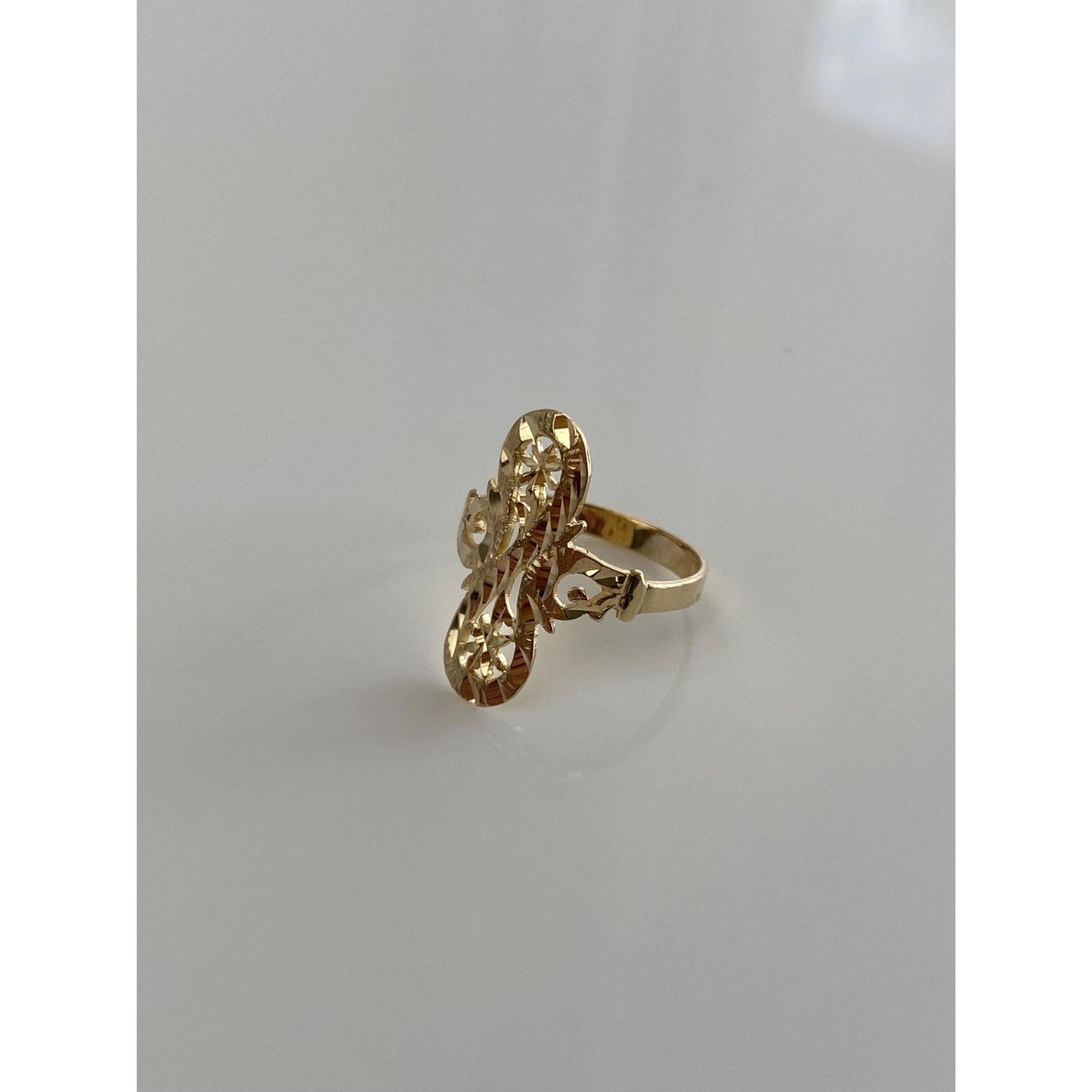 Vintage Solid 10k Yellow Gold Diamond Cut Ring - Size 6