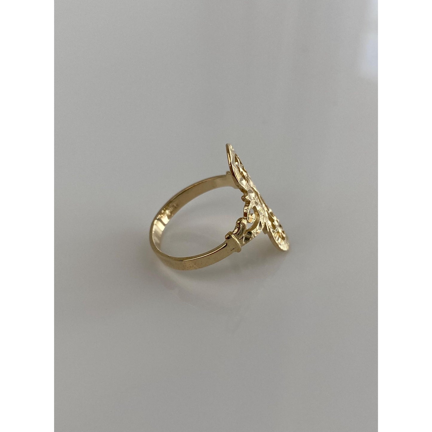 Vintage Solid 10k Yellow Gold Diamond Cut Ring - Size 6