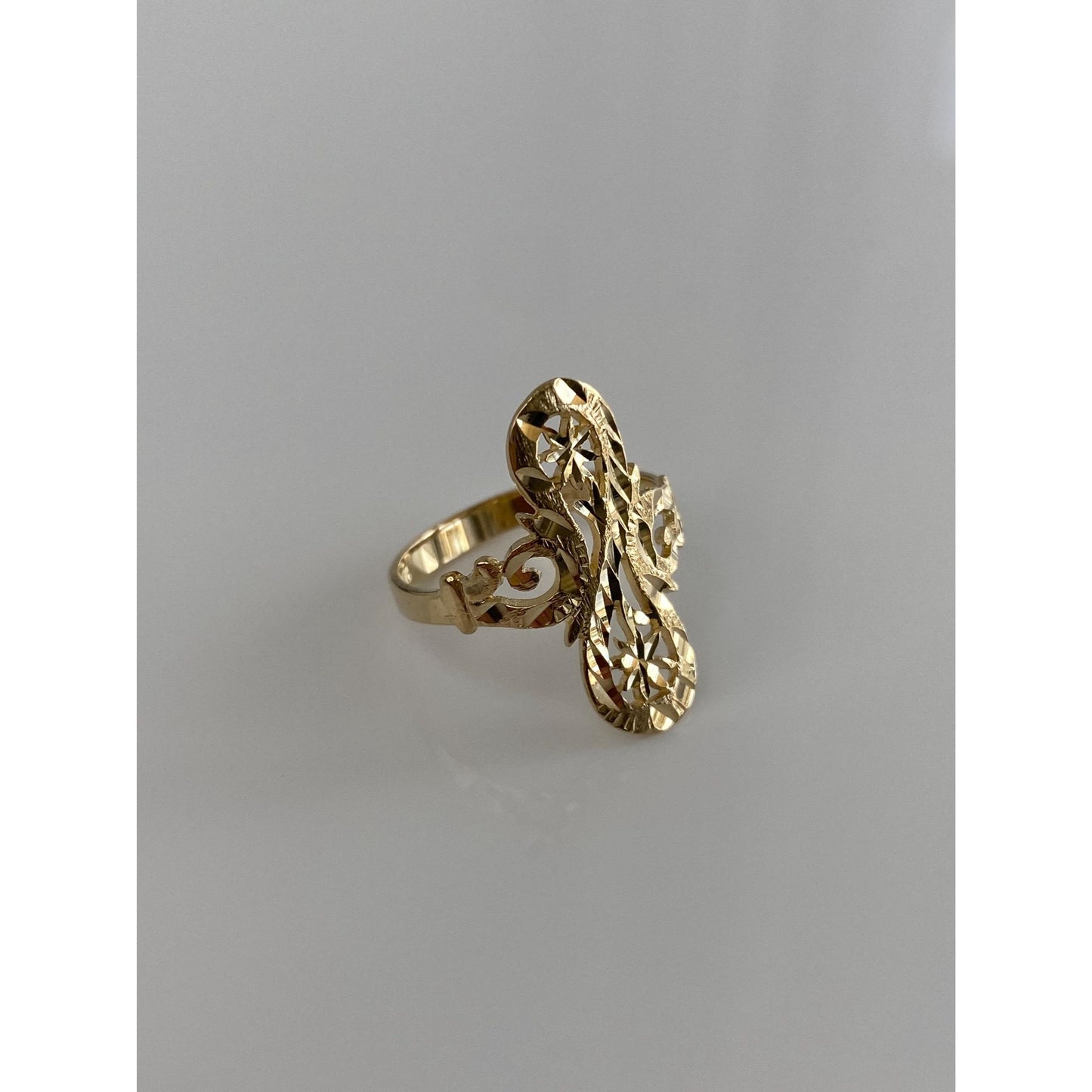 Vintage Solid 10k Yellow Gold Diamond Cut Ring - Size 6