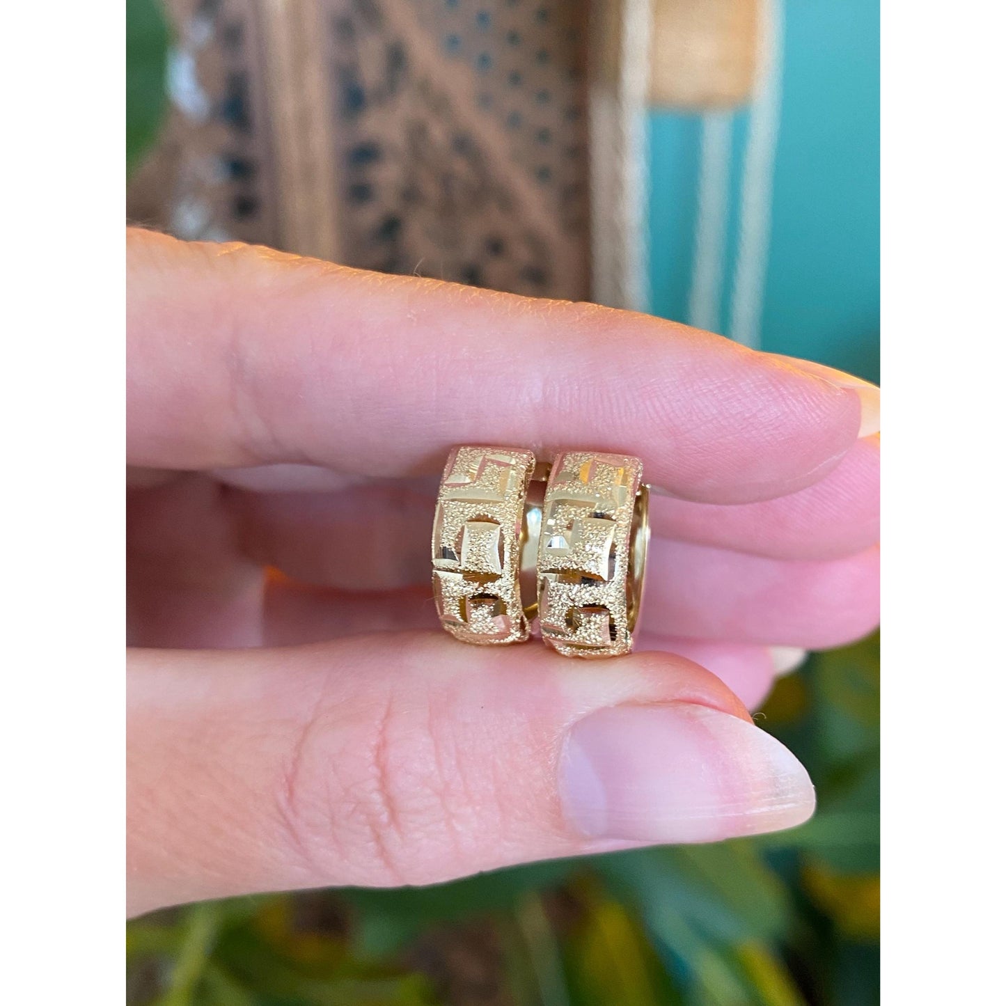 Vintage Solid 14k Yellow Gold Diamond Cut Greek Key Hoop Earrings