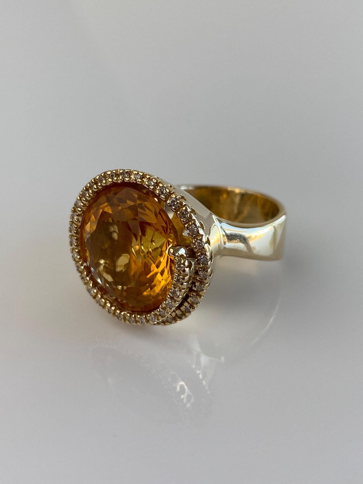 Vintage Solid 14k Yellow Gold Diamond Halo Citrine Ring - Size 7.25