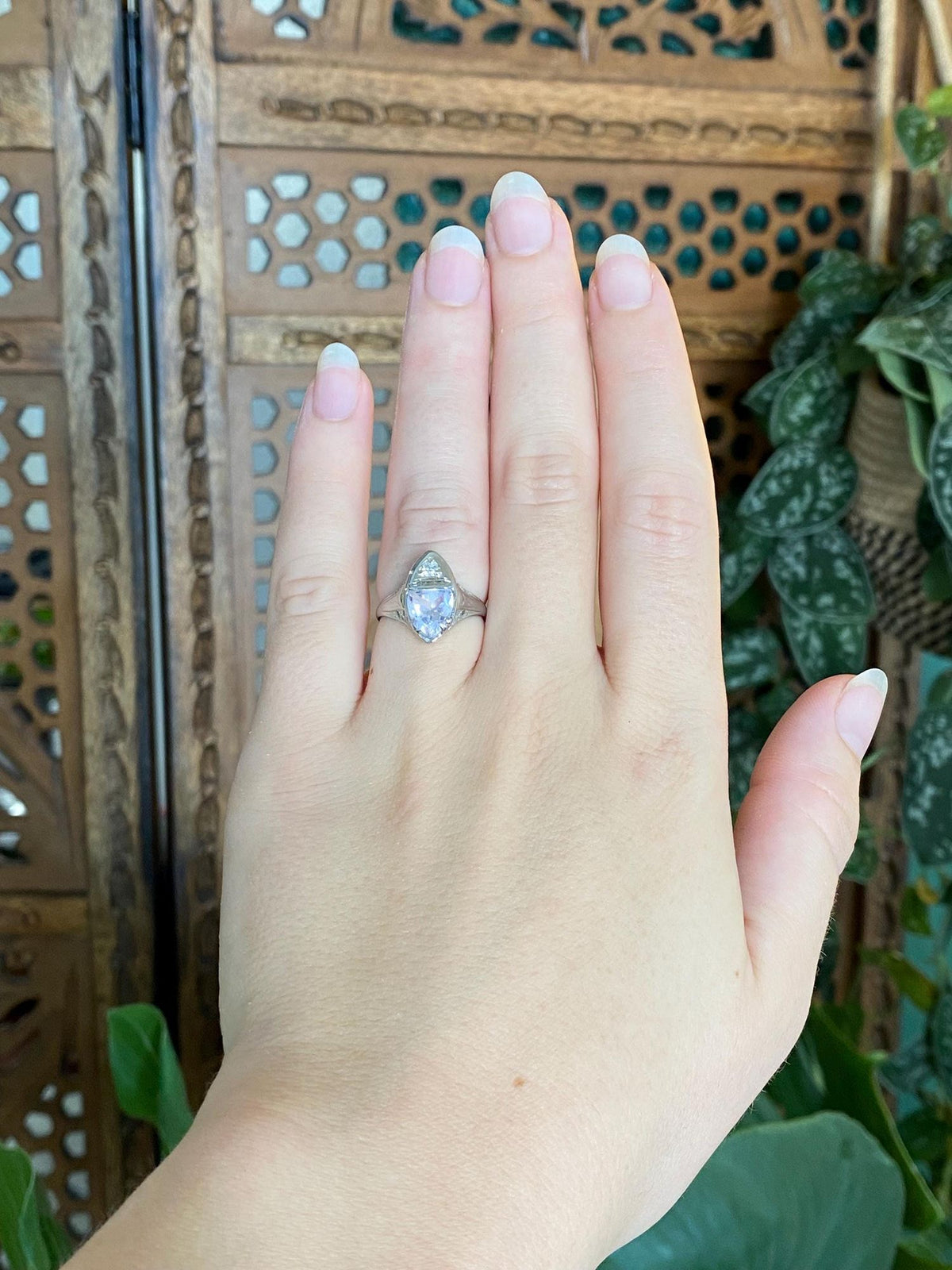 Vintage Solid 18k White Gold Diamond Light Purple Pink Spinel Art Deco Ring - Size 5.5