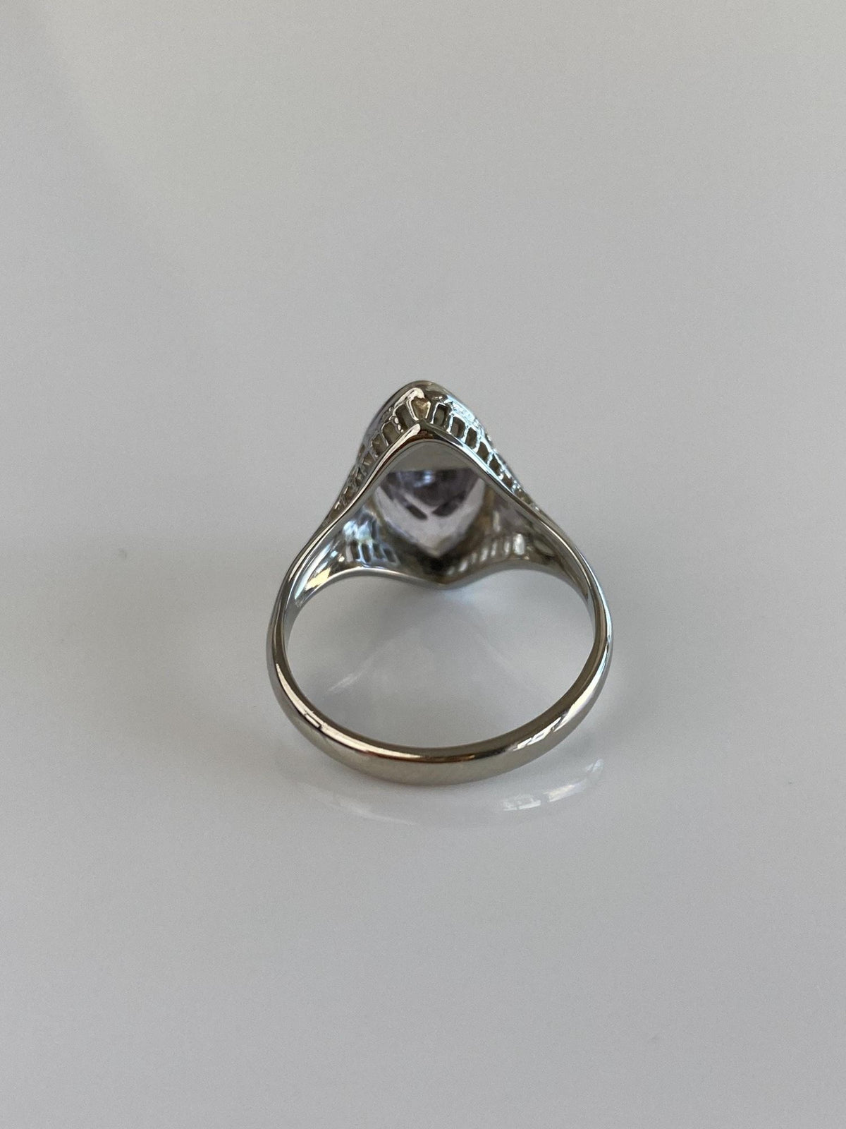 Vintage Solid 18k White Gold Diamond Light Purple Pink Spinel Art Deco Ring - Size 5.5