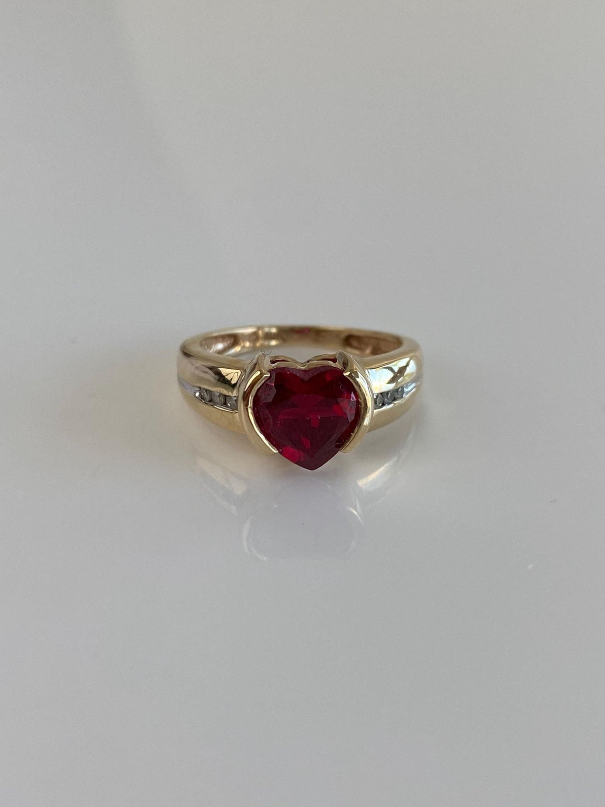 Vintage Solid 10k Yellow Gold Ruby Heart Diamonds Ring - Size 5.75