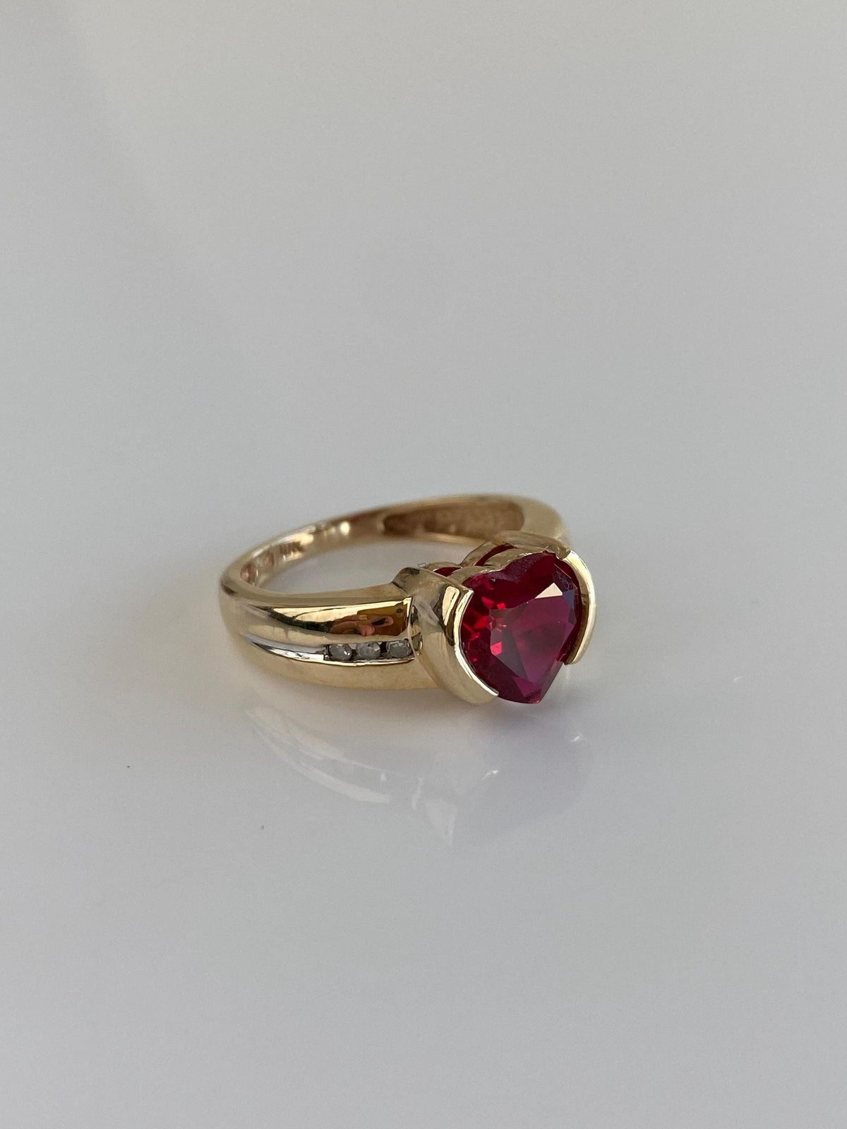 Vintage Solid 10k Yellow Gold Ruby Heart Diamonds Ring - Size 5.75