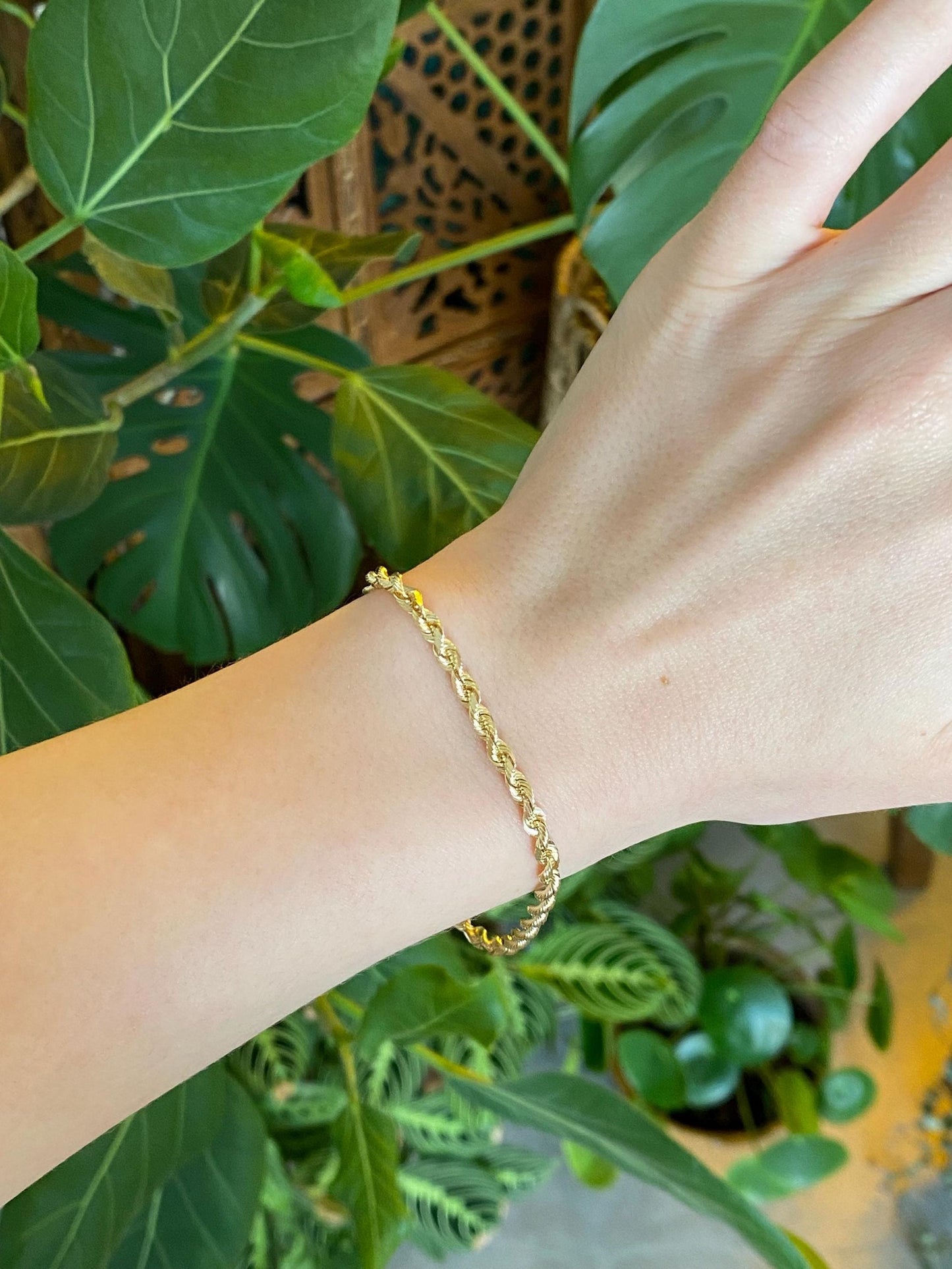 Vintage Solid 14k Yellow Gold Diamond Cut Rope Chain Bracelet - 7.75 inches