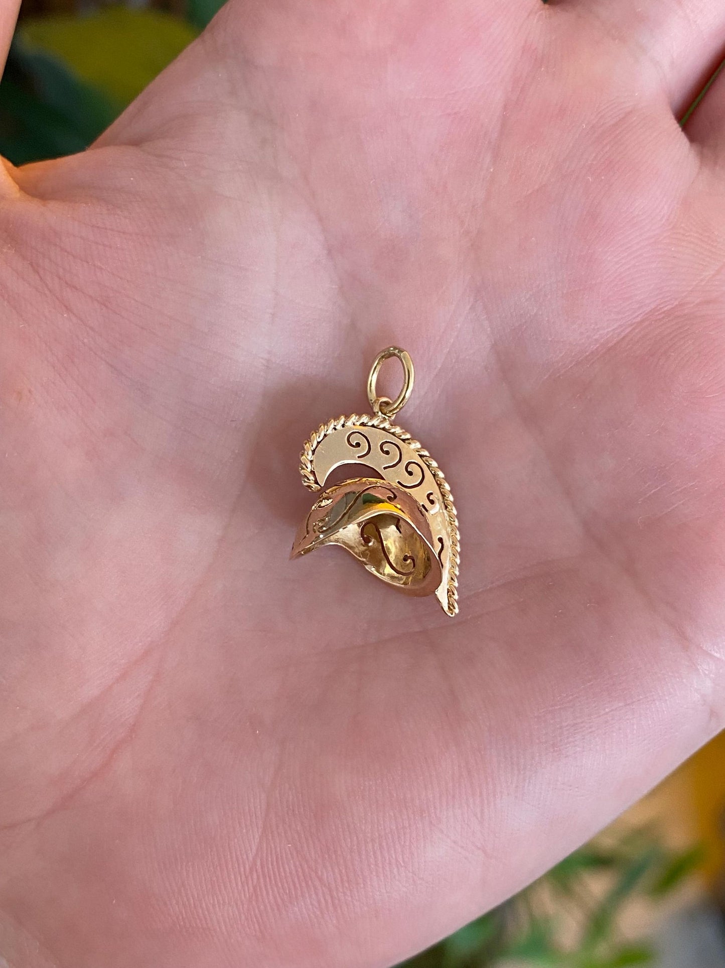 Vintage Solid 18k Yellow Gold Roman Helmet Charm