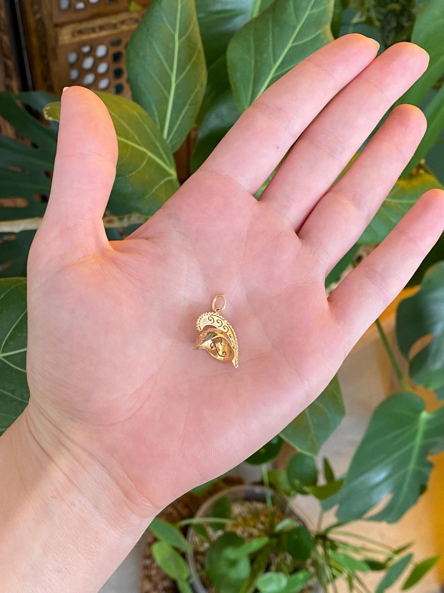 Vintage Solid 18k Yellow Gold Roman Helmet Charm