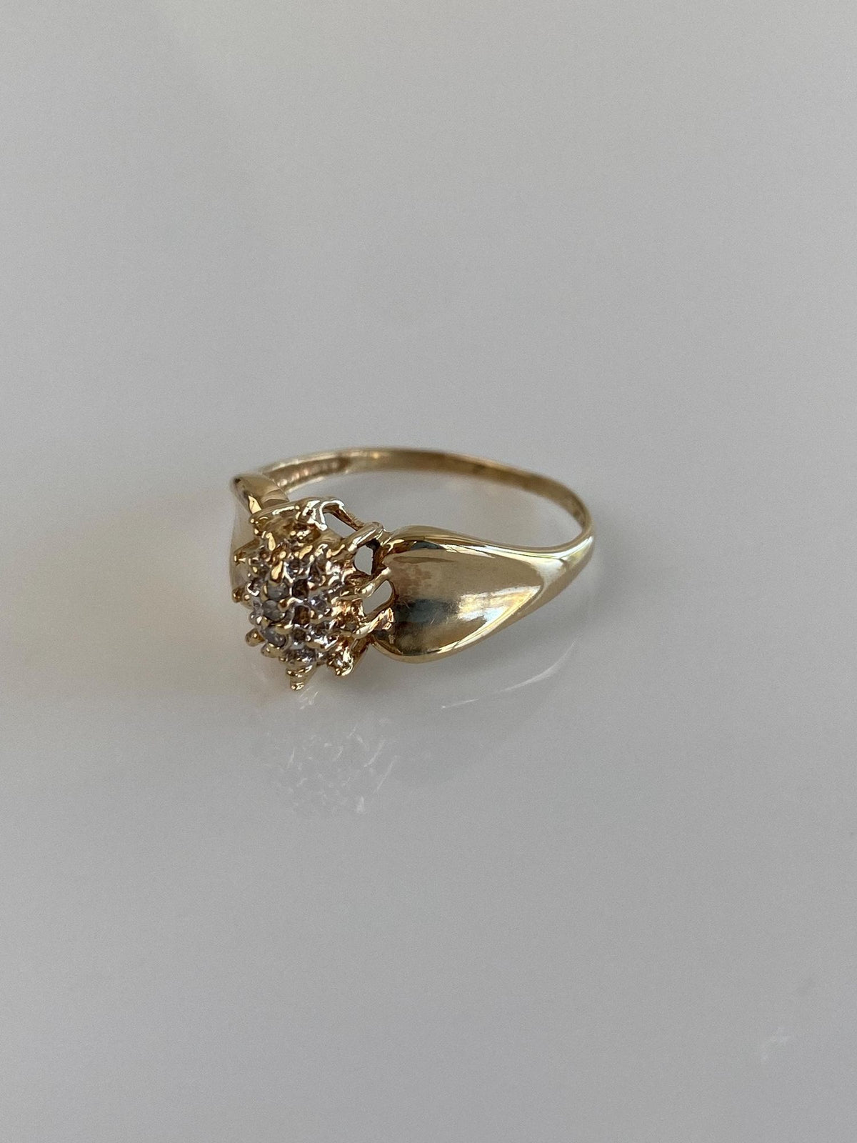Vintage Solid 10k Yellow Gold Diamond Cluster Ring - Size 7.5