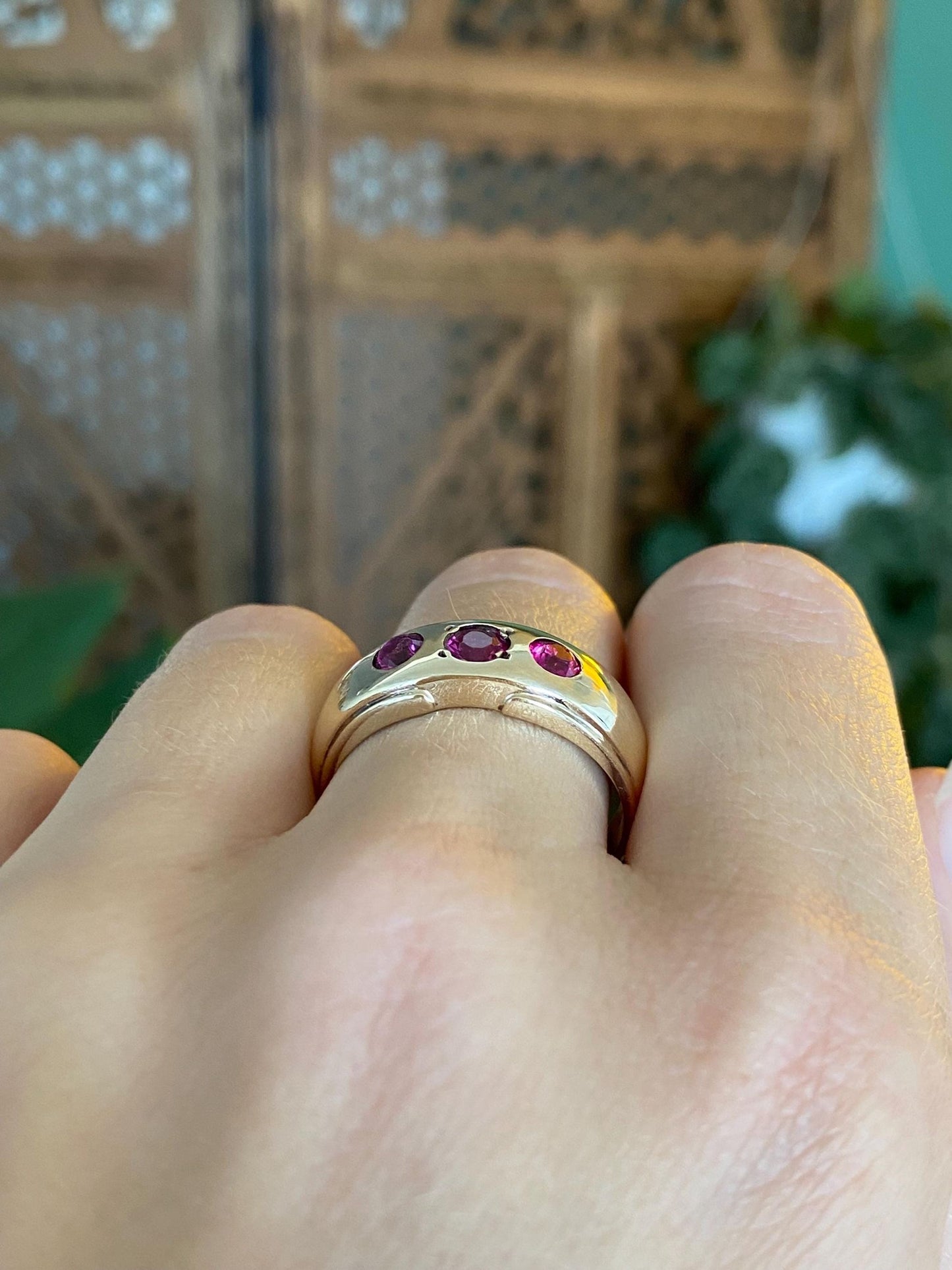 Vintage Solid 9k Yellow Gold Pink Sapphire Ring Band - Size 9.75