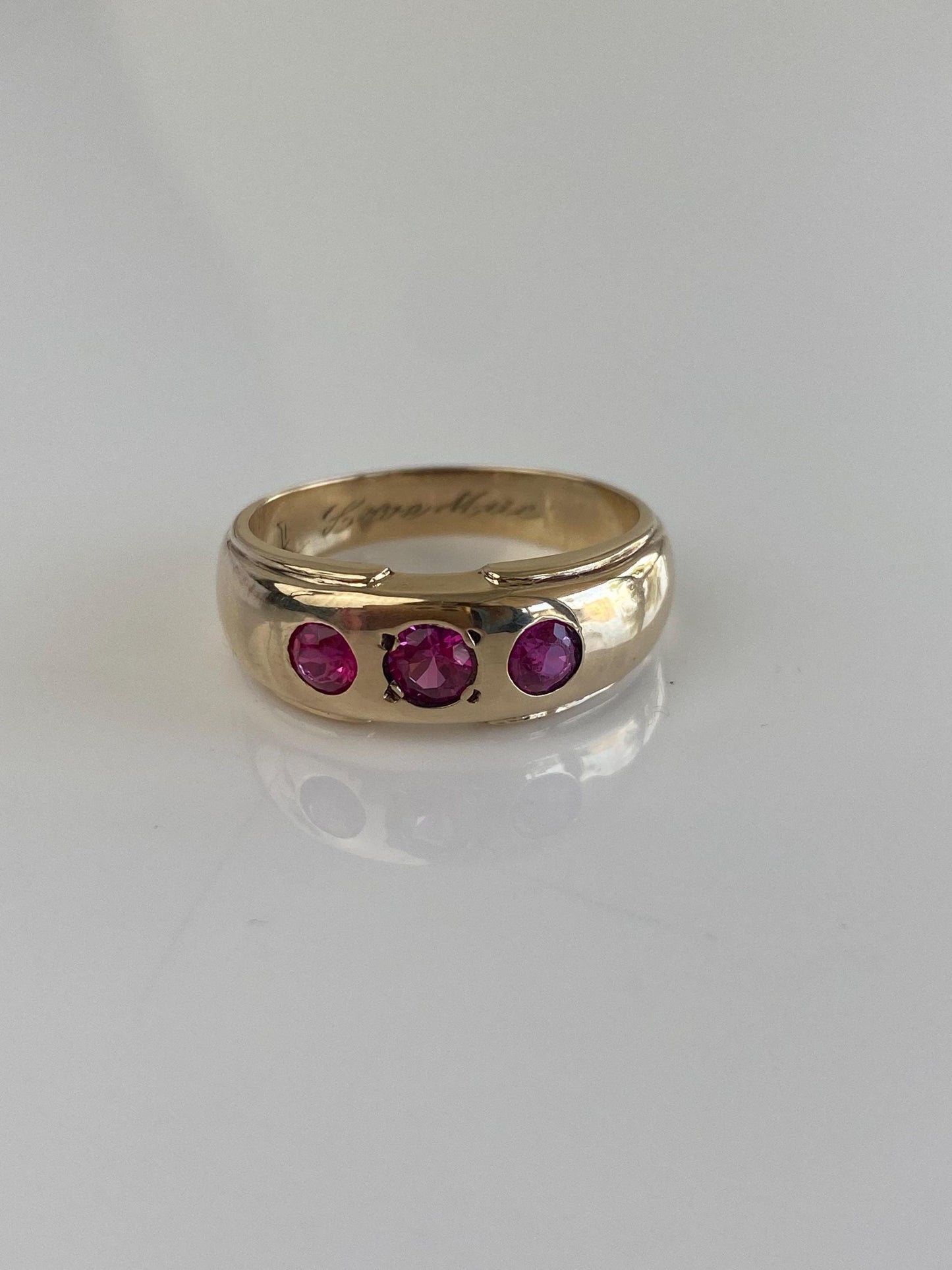 Vintage Solid 9k Yellow Gold Pink Sapphire Ring Band - Size 9.75