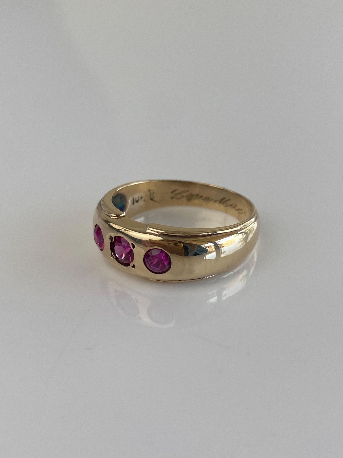 Vintage Solid 9k Yellow Gold Pink Sapphire Ring Band - Size 9.75
