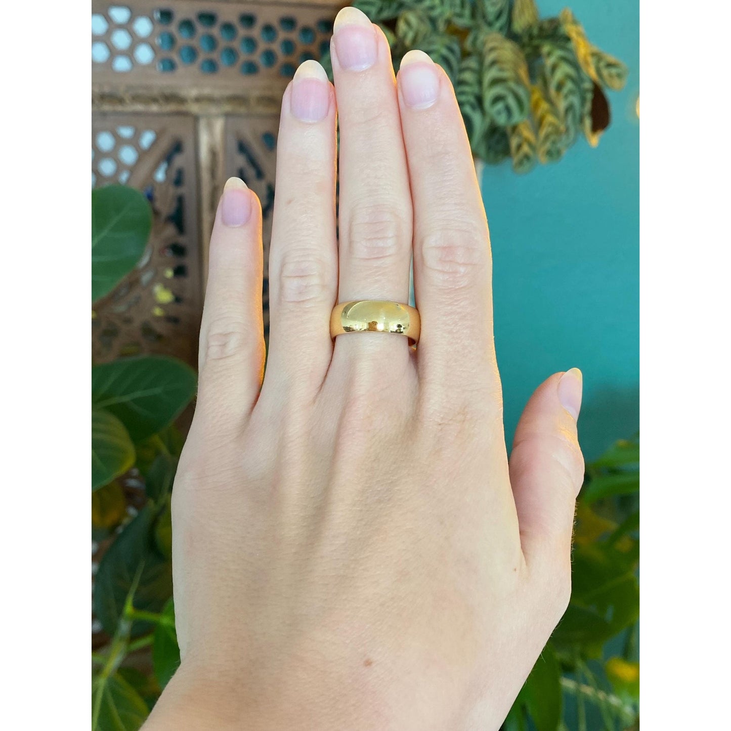 Vintage Solid 18k Yellow Gold Wide Ring Band - Size 9