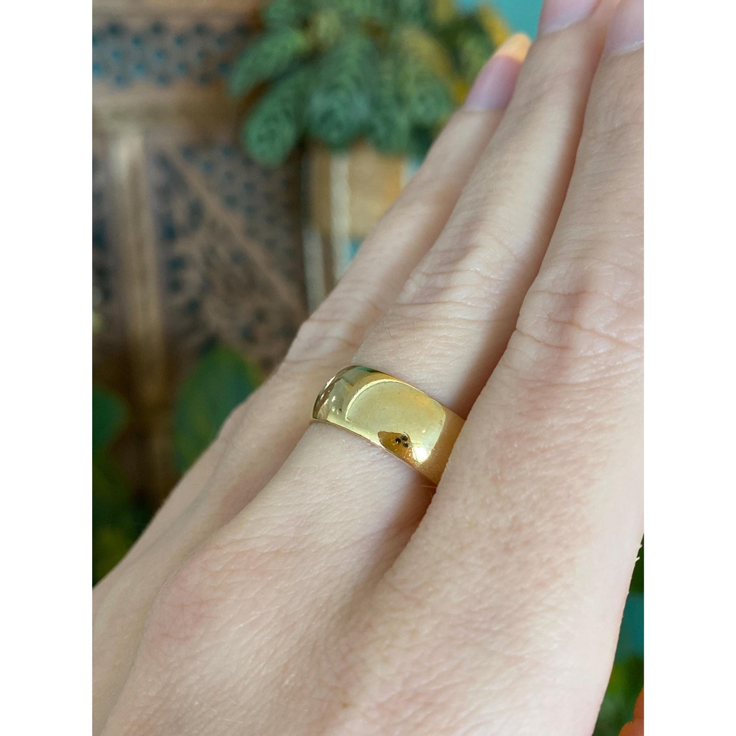 Vintage Solid 18k Yellow Gold Wide Ring Band - Size 9