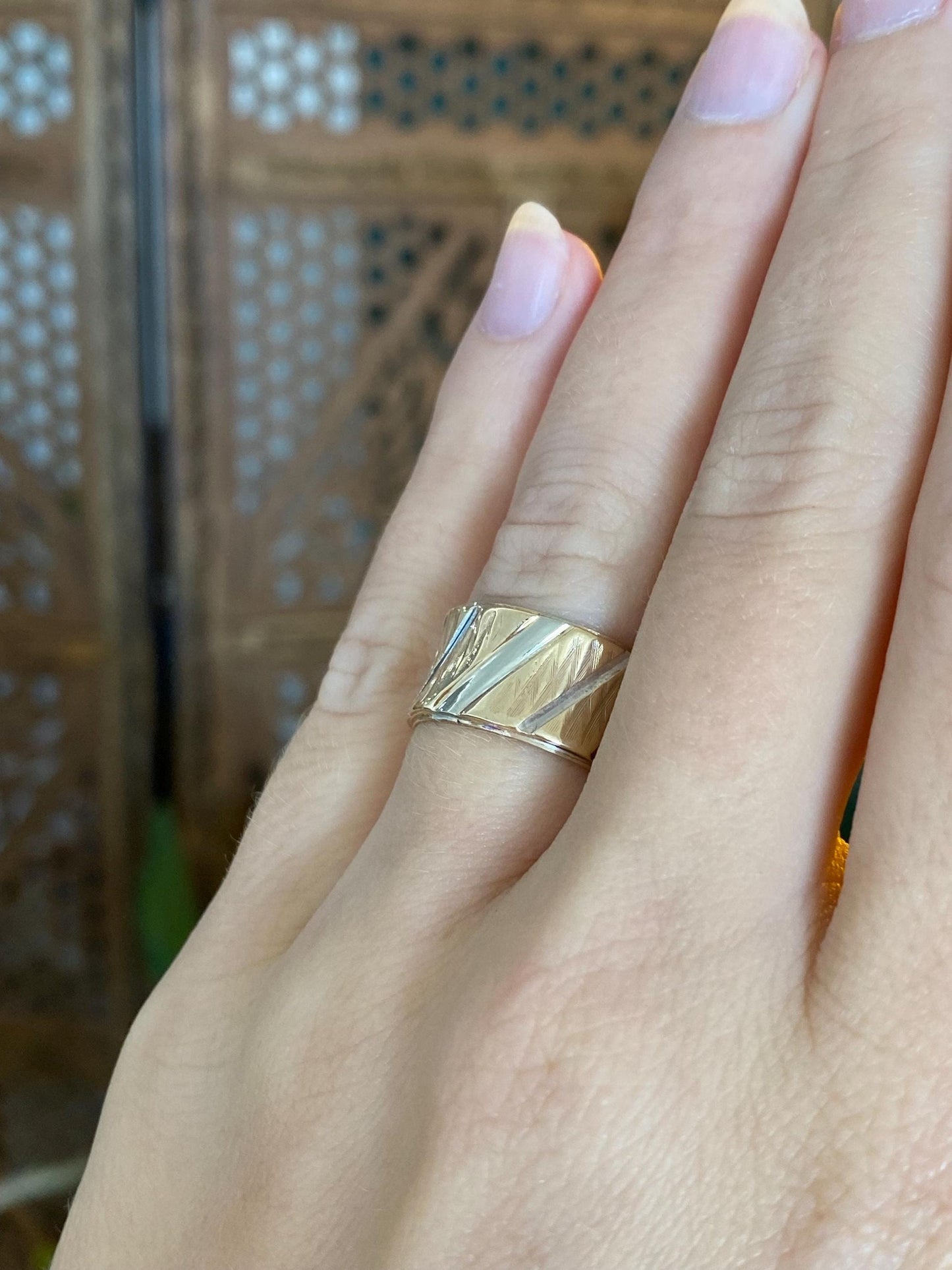 Vintage Solid 14k White & Yellow Gold Lined Ring Band - Size 5.75