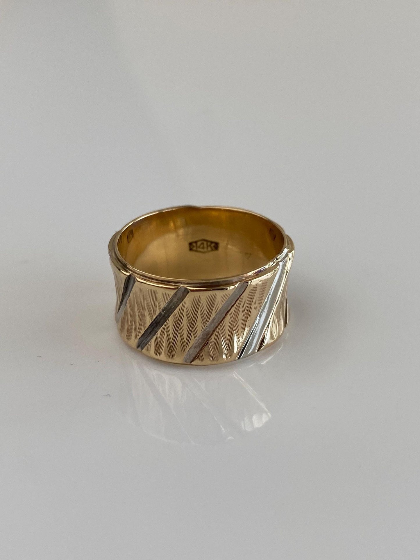 Vintage Solid 14k White & Yellow Gold Lined Ring Band - Size 5.75