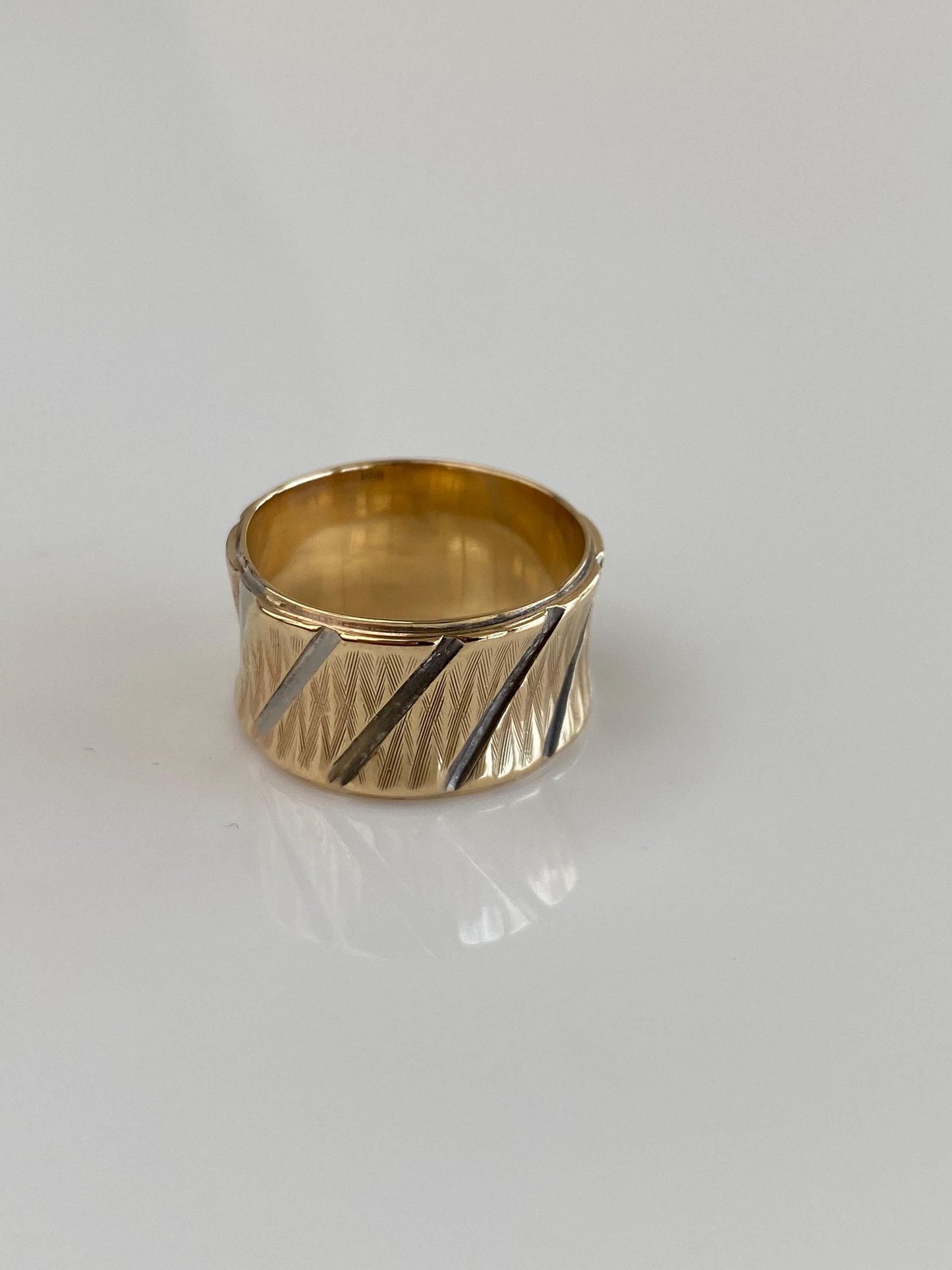 Vintage Solid 14k White & Yellow Gold Lined Ring Band - Size 5.75