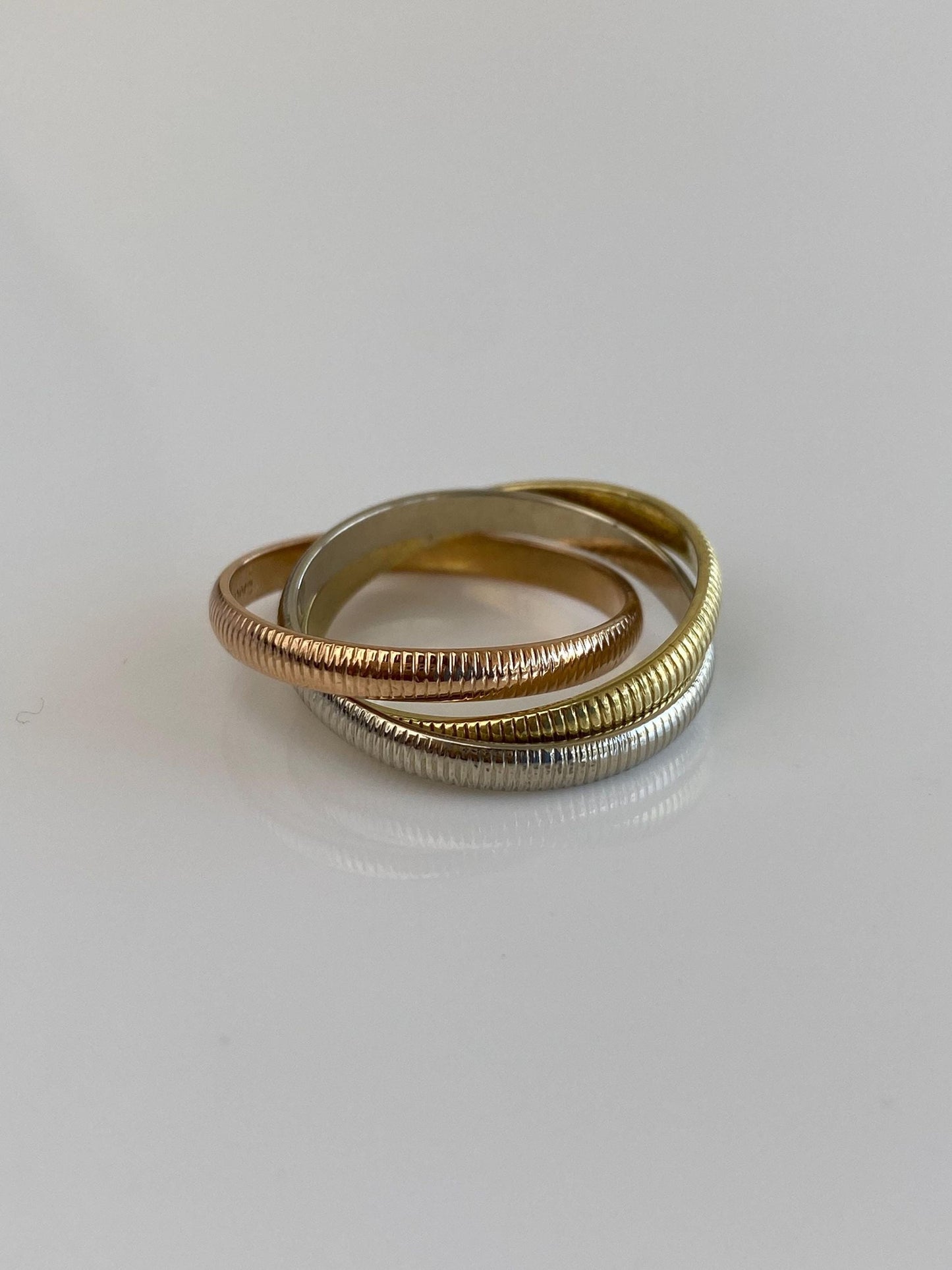 Vintage Solid 18k Tri Tone Gold Textured Rolling Ring Band - Size 7.75