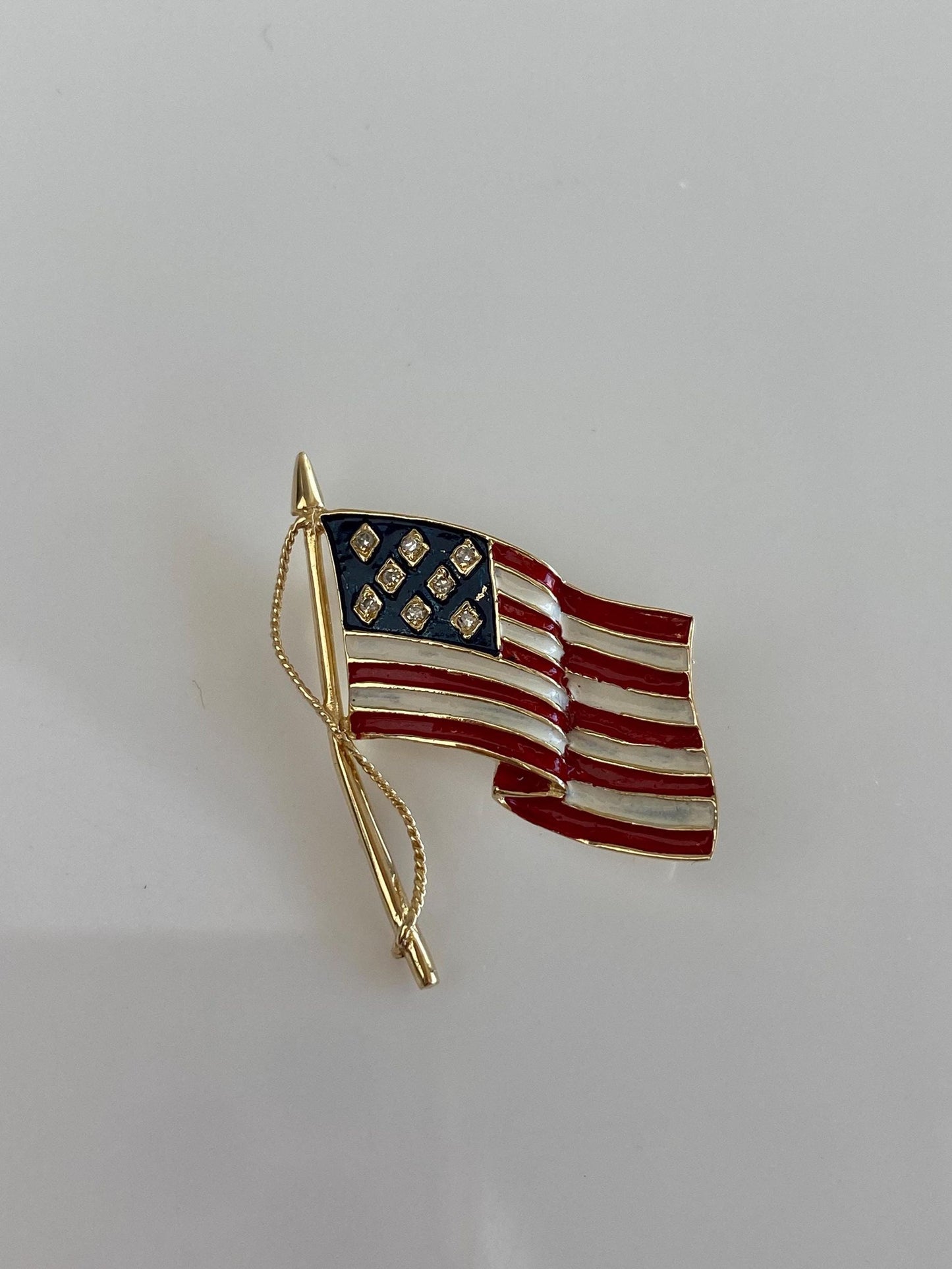 Vintage Solid 14k Yellow Gold Enamel American Flag Pin