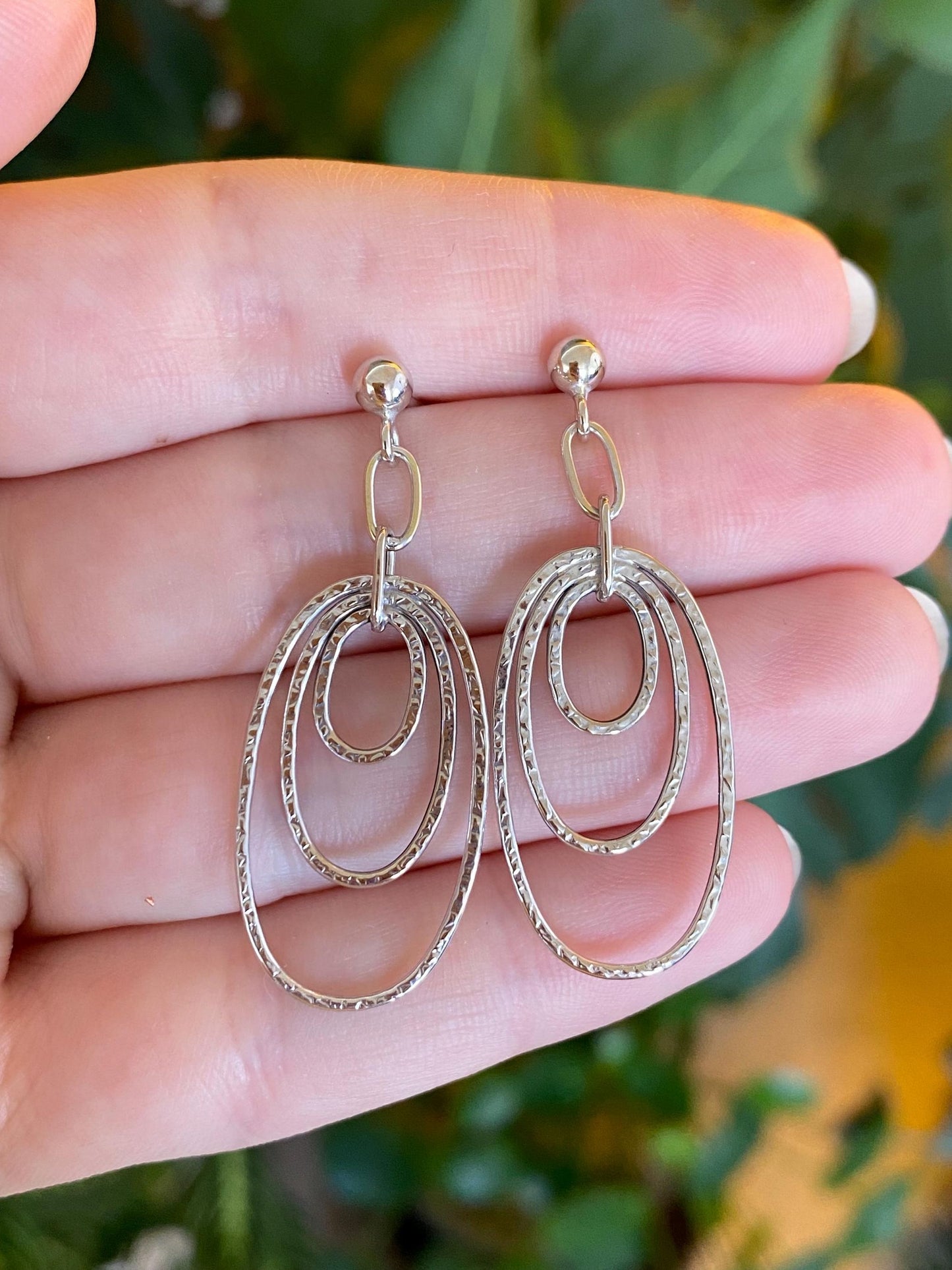 Vintage 14k White Gold Textured Ovals Dangle Stud Earrings