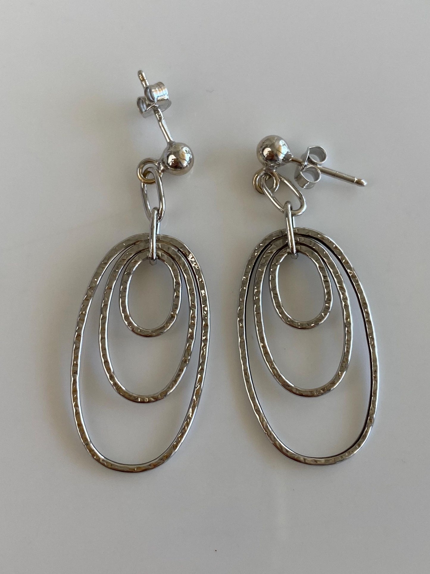 Vintage 14k White Gold Textured Ovals Dangle Stud Earrings