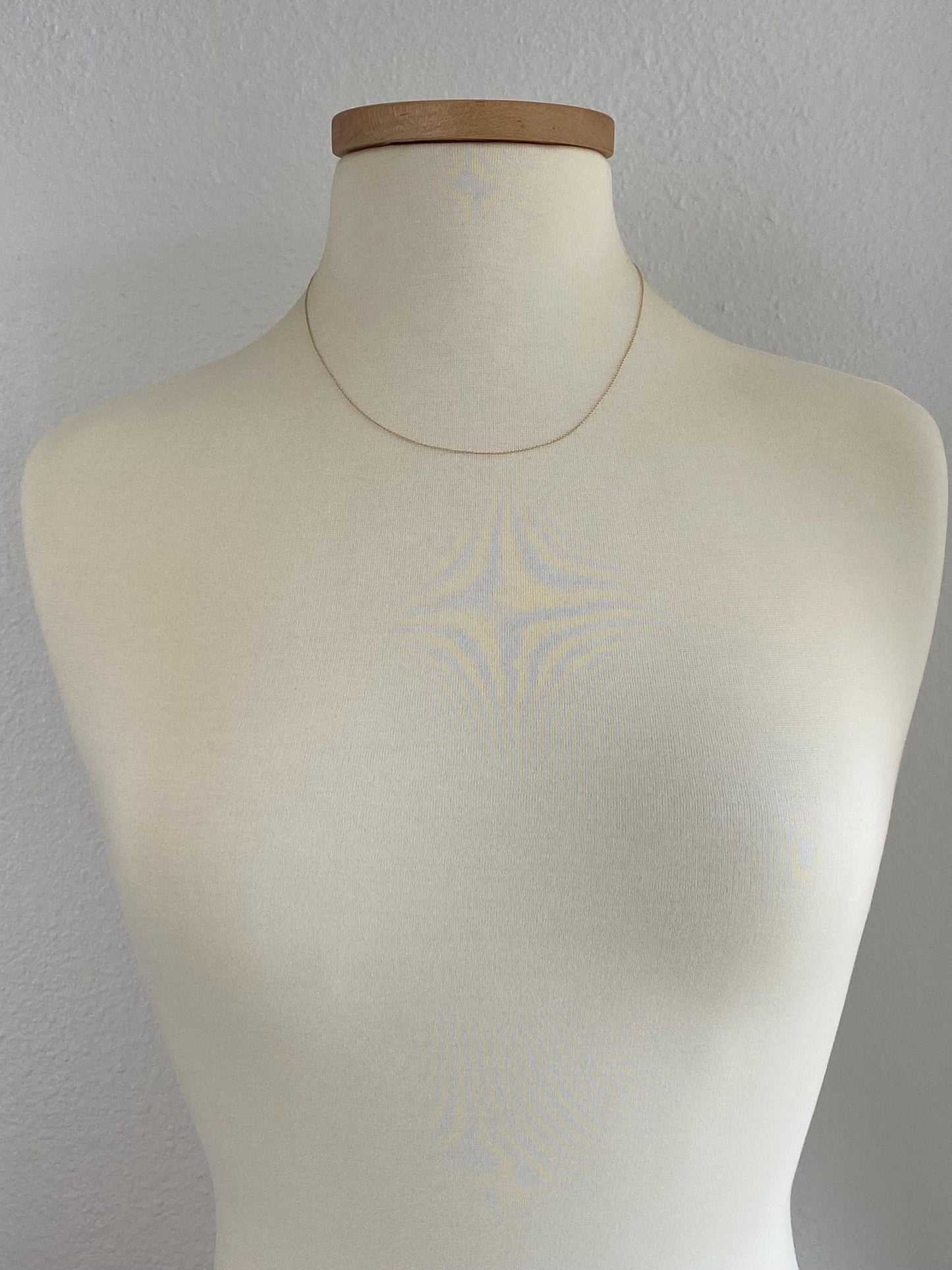 Vintage Solid 14k Yellow Gold Dainty Elongated Curb Chain Necklace - 18.5 inches