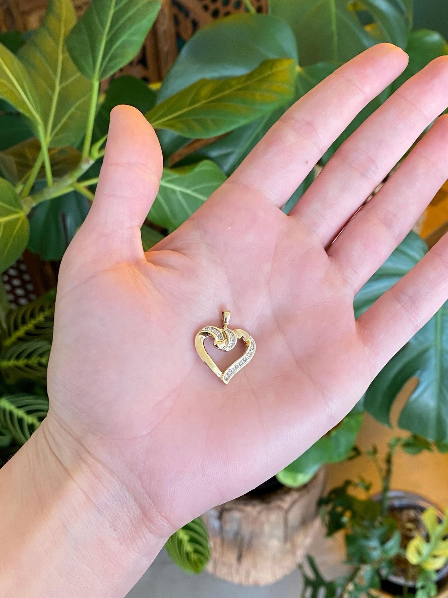 Vintage Solid 10k Yellow Gold Diamond Heart Charm