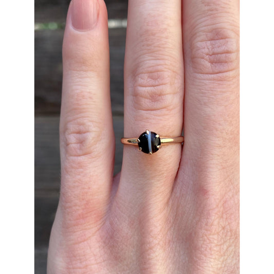 Vintage Solid 9k Yellow Gold Agate Ring - Size 5