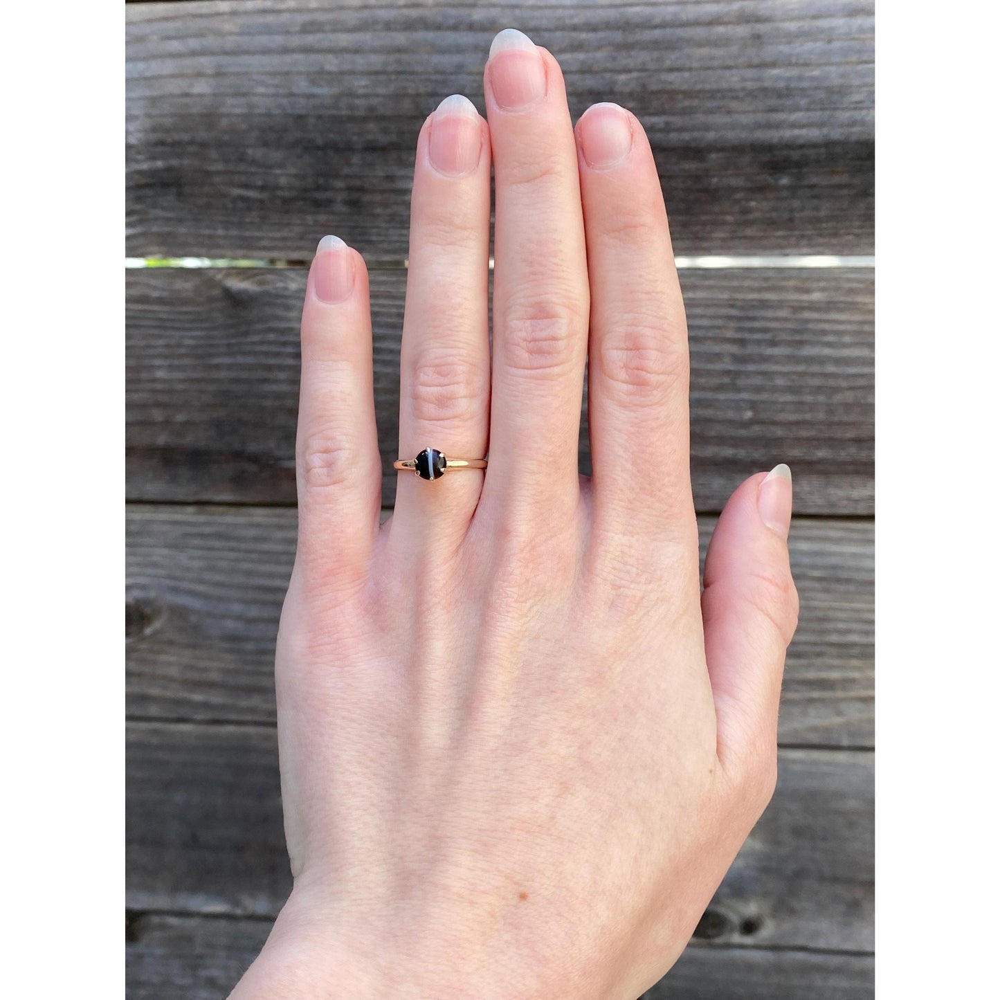 Vintage Solid 9k Yellow Gold Agate Ring - Size 5