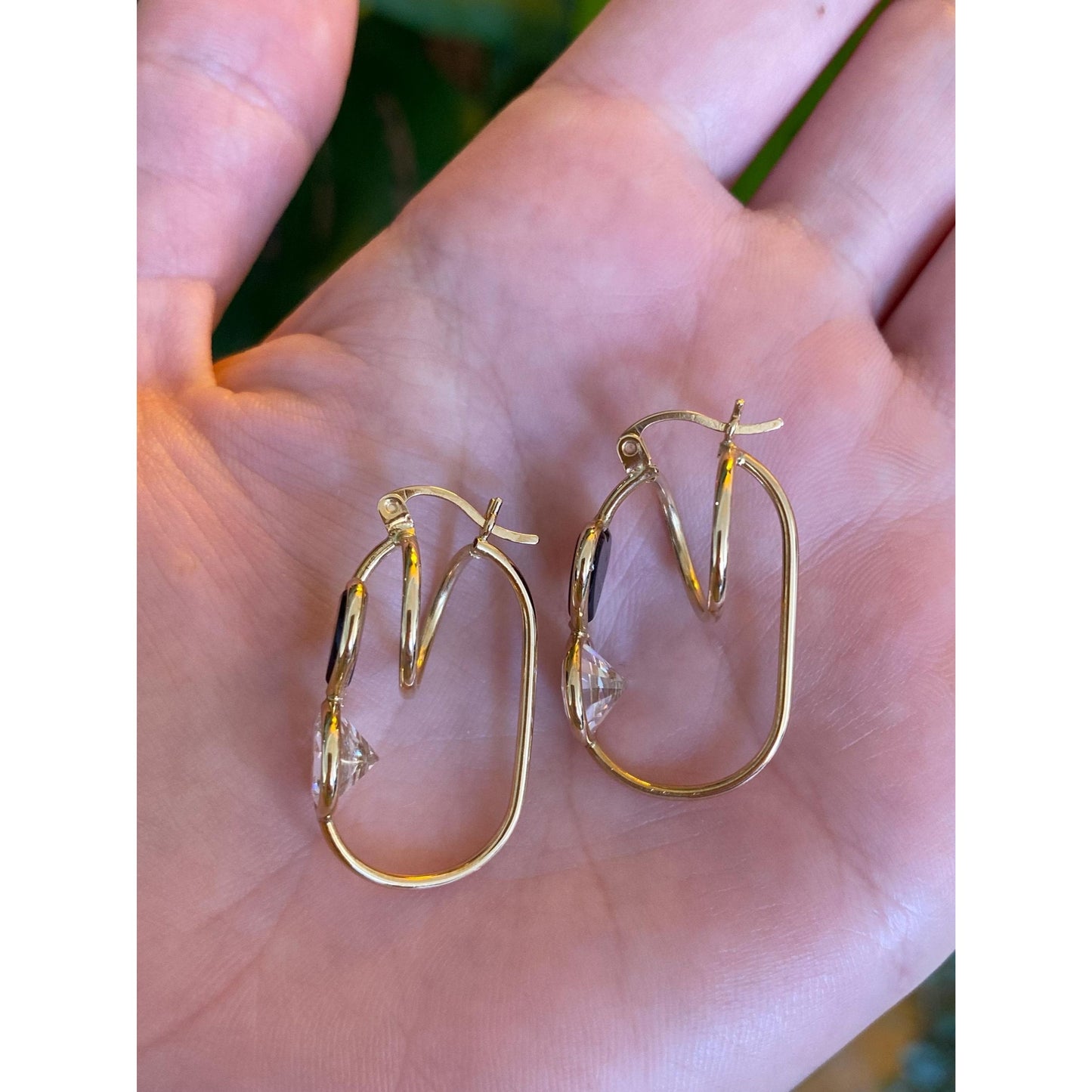 Vintage 14k Yellow Gold Cubic Zirconia Black Onyx Heart Hoop Earrings