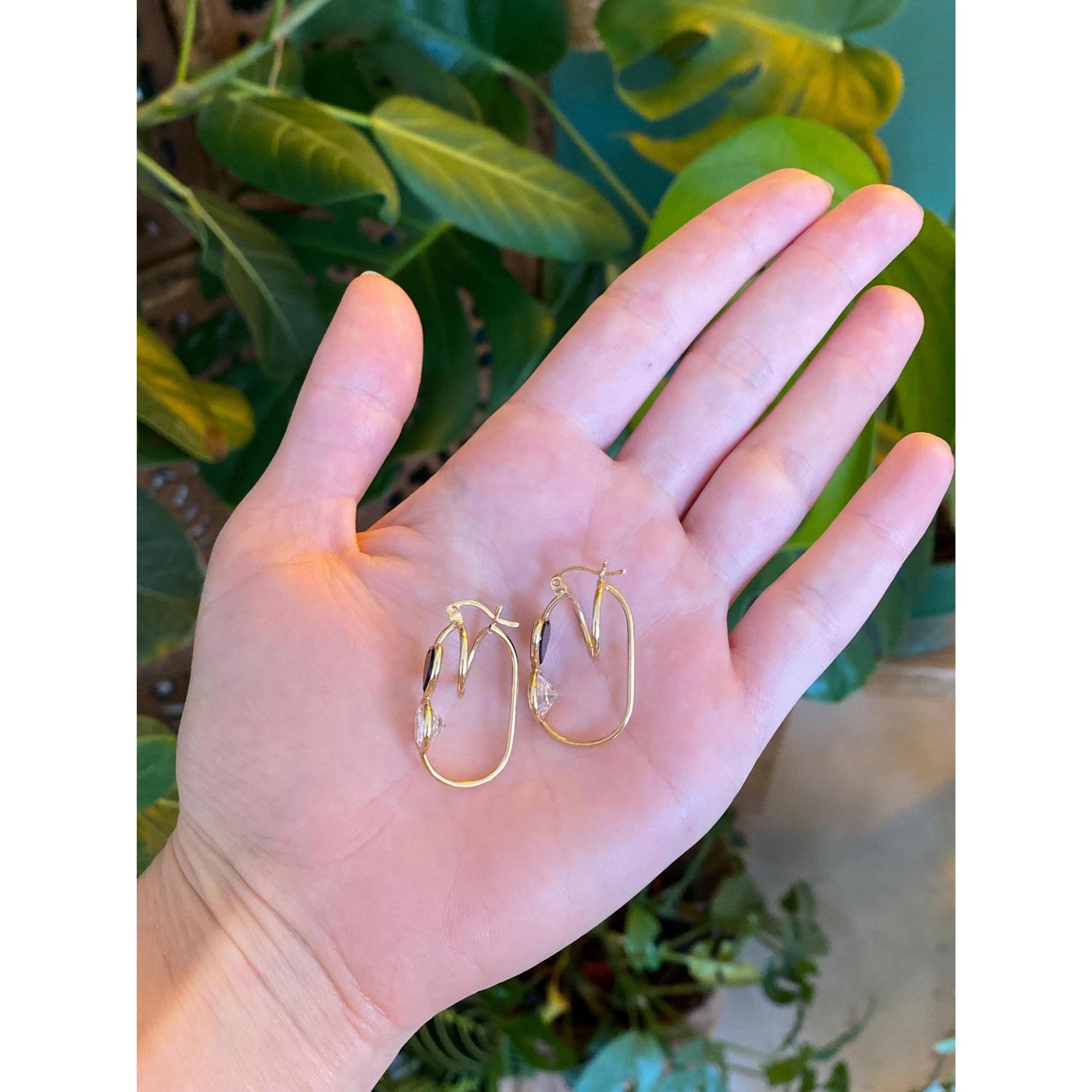 Vintage 14k Yellow Gold Cubic Zirconia Black Onyx Heart Hoop Earrings