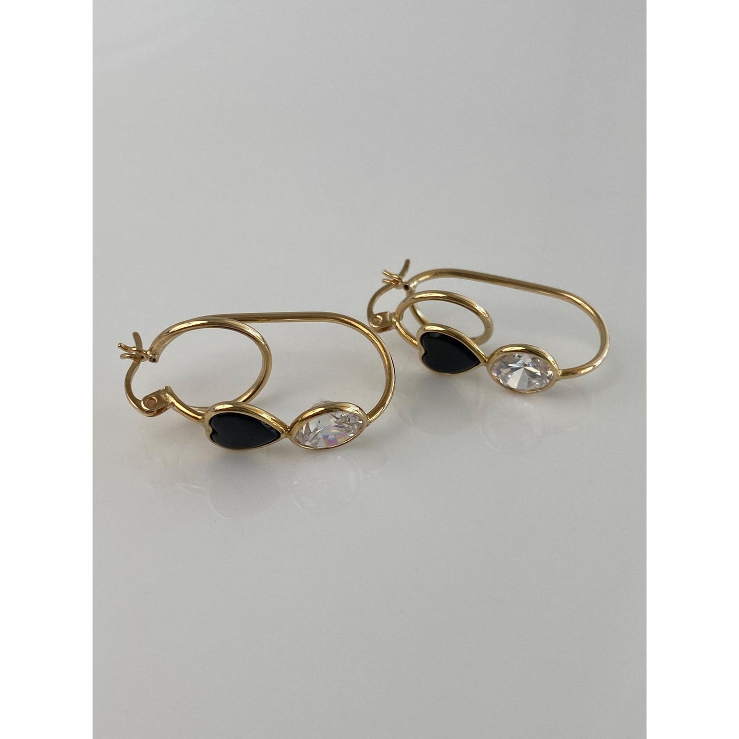 Vintage 14k Yellow Gold Cubic Zirconia Black Onyx Heart Hoop Earrings