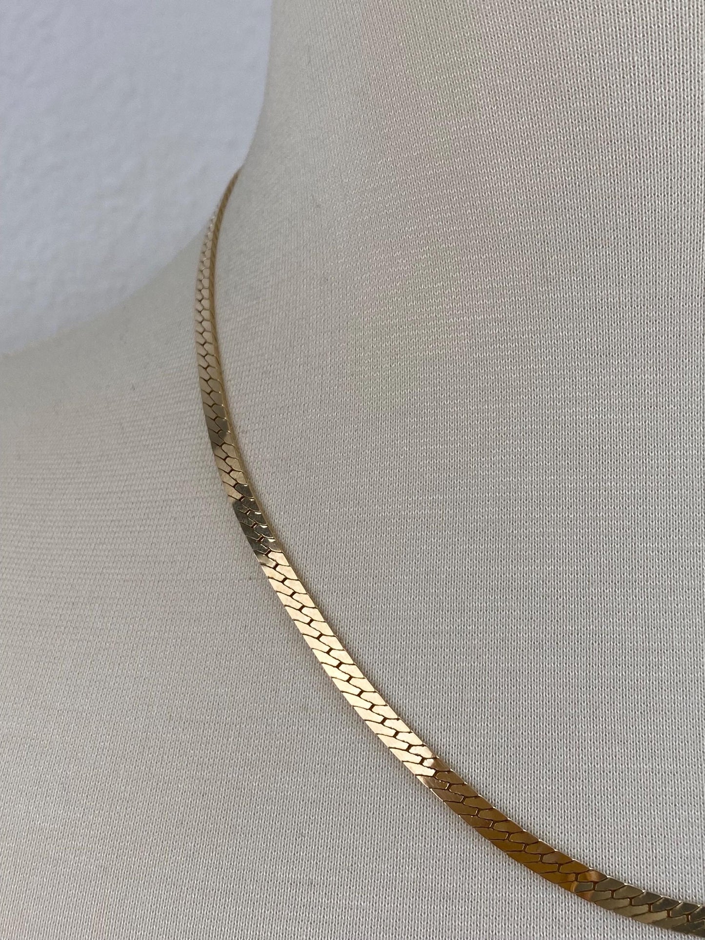 Vintage Solid 14k Yellow Gold Chunky Flat Curb Chain Necklace - 19.25 inches