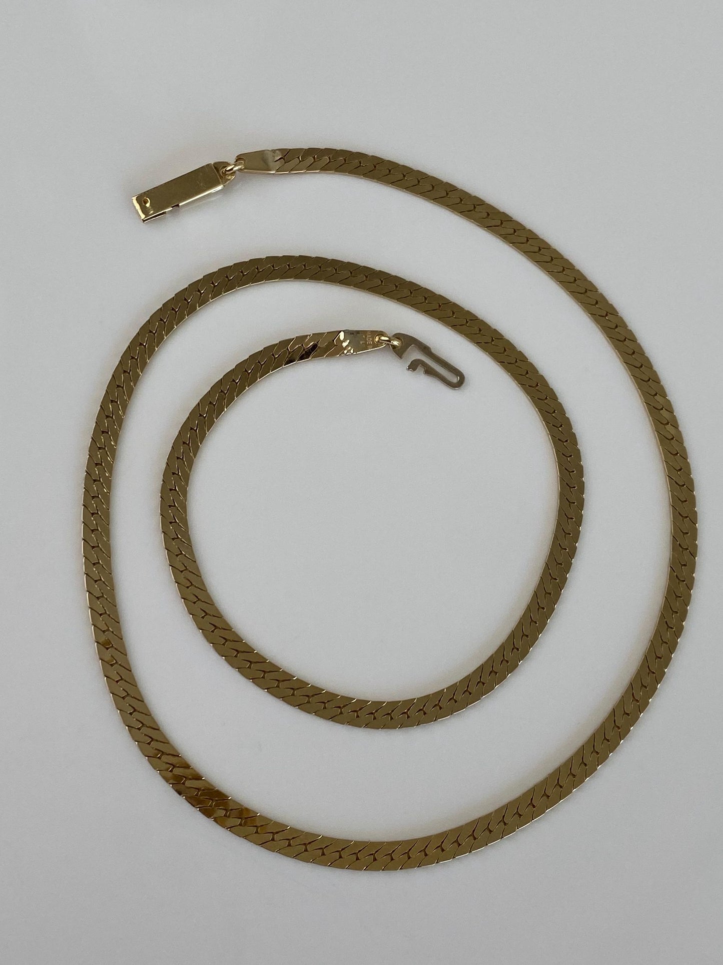 Vintage Solid 14k Yellow Gold Chunky Flat Curb Chain Necklace - 19.25 inches